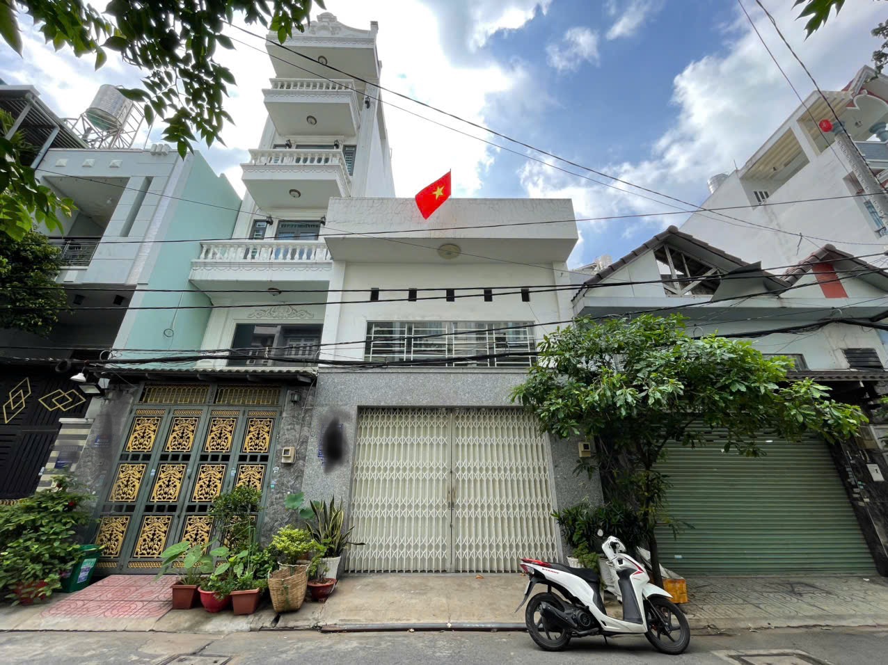 🔥Nhà giá cực tốt Ngang 5,5x16 chỉ 7T9 Tặng full NT hẻm nhựa xe hơi 8m thông luôn A/c ạ 🔥