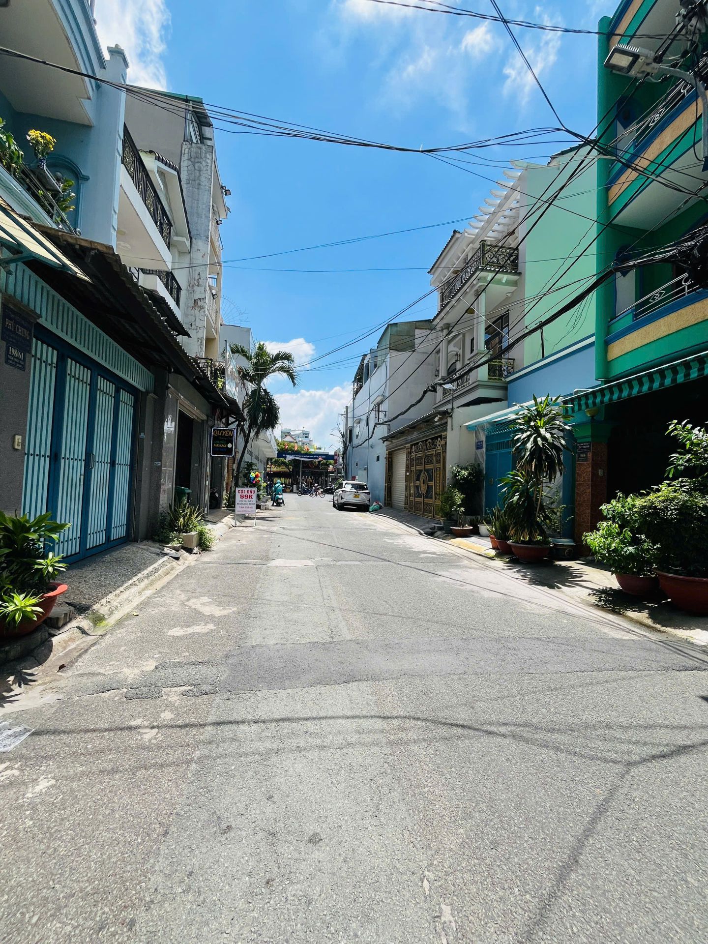 Bán nhà Bờ Bao Tân Thắng. Diện tích: 4x15m. Kết cấu: Nhà 2 lầu