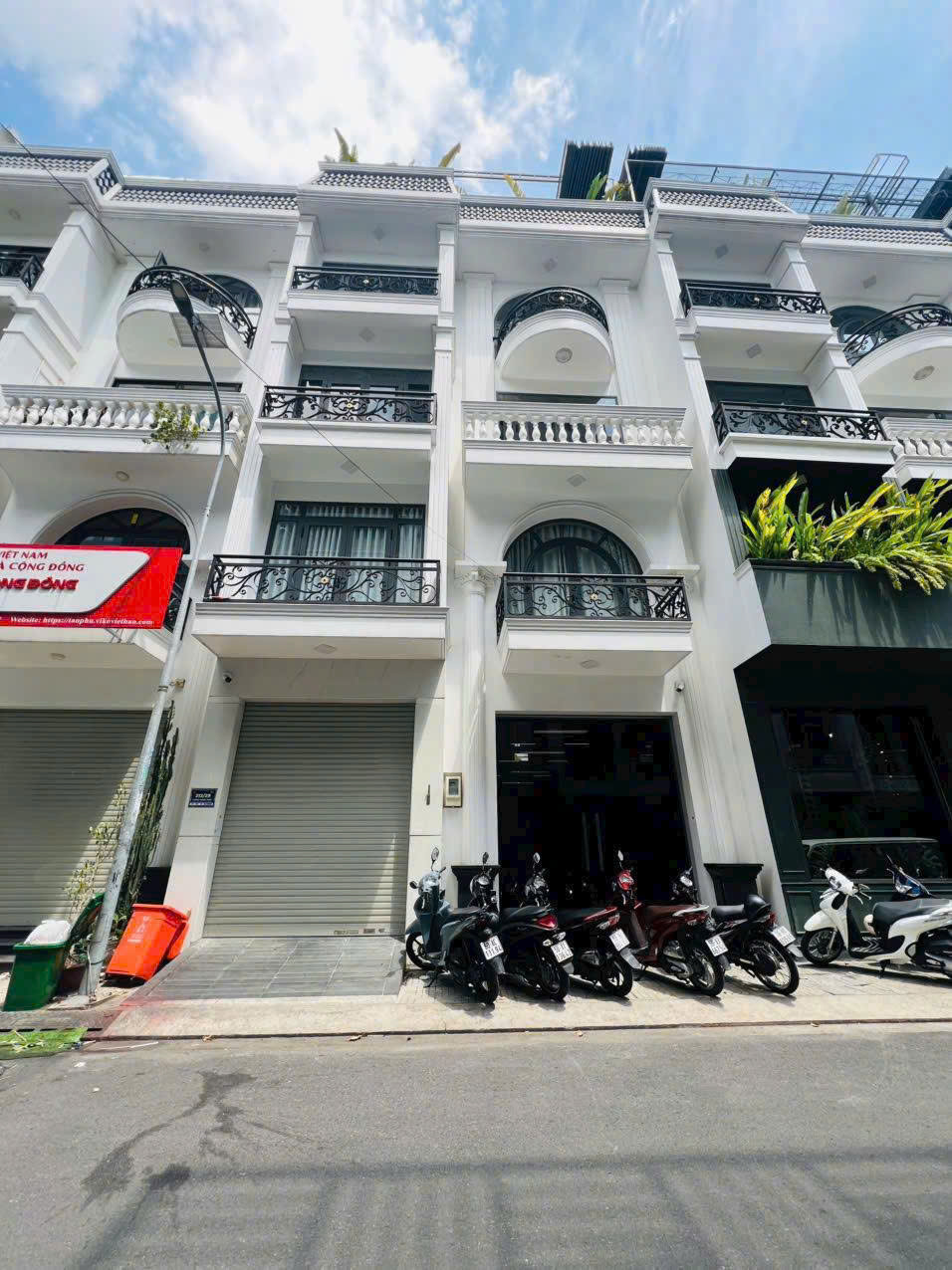 KHU BIỆT THỰ 59 NGUYỄN SƠN VIP TÂN PHÚ ( 5.2X18M, TIỆN XÂY MỚI ) DƯỚI 10 TỶ