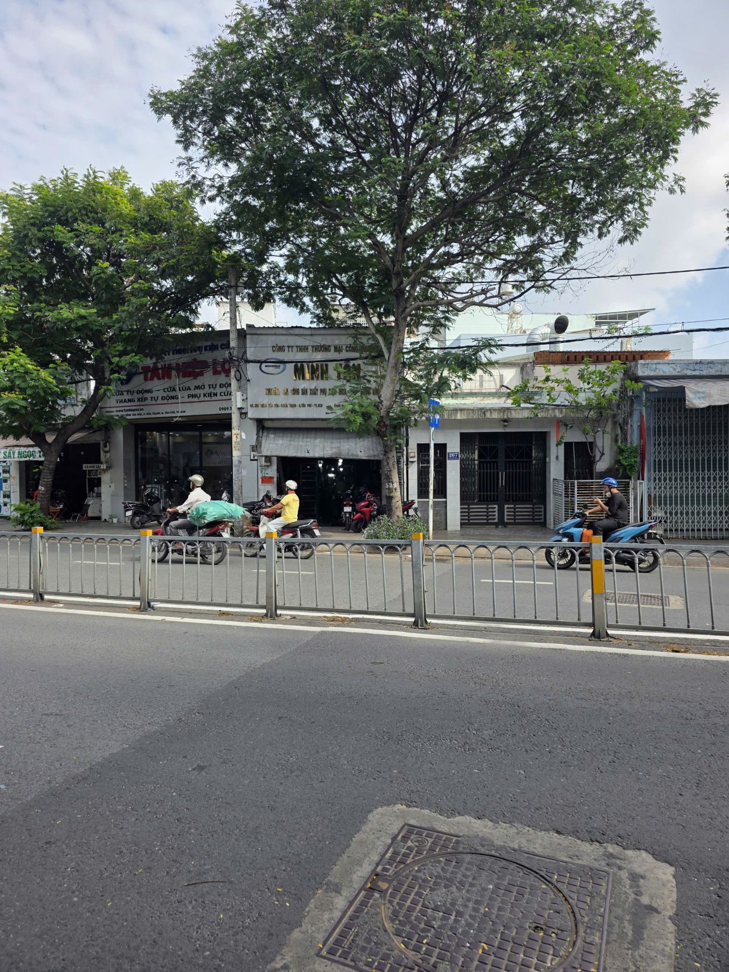 CHÍNH CHỦ BÁN ĐẤT MẶT TIỀN KÊNH TÂN HÓA - TÂN PHÚ - 4X27M KHUÔN ĐẸP TIỆN XÂY MỚI - GIÁ CHỈ 9.6 TỶ
