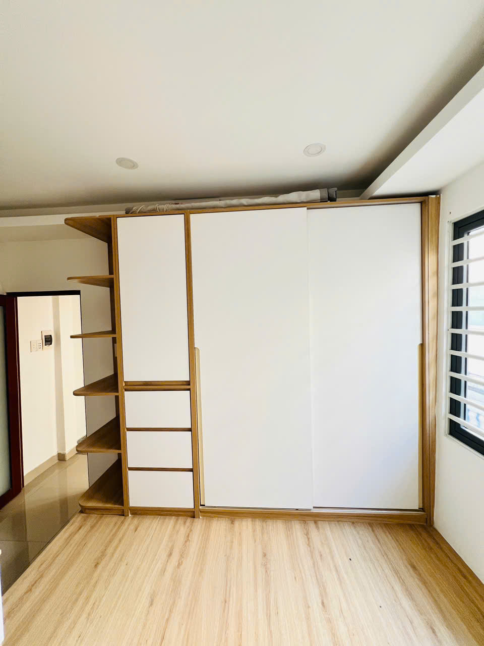 Bán Nhà Lầu DT: 6x3.6m Hẻm 2/ Đường Huỳnh Văn Chính, P. Phú Trung, Giá: 3.5 tỷ