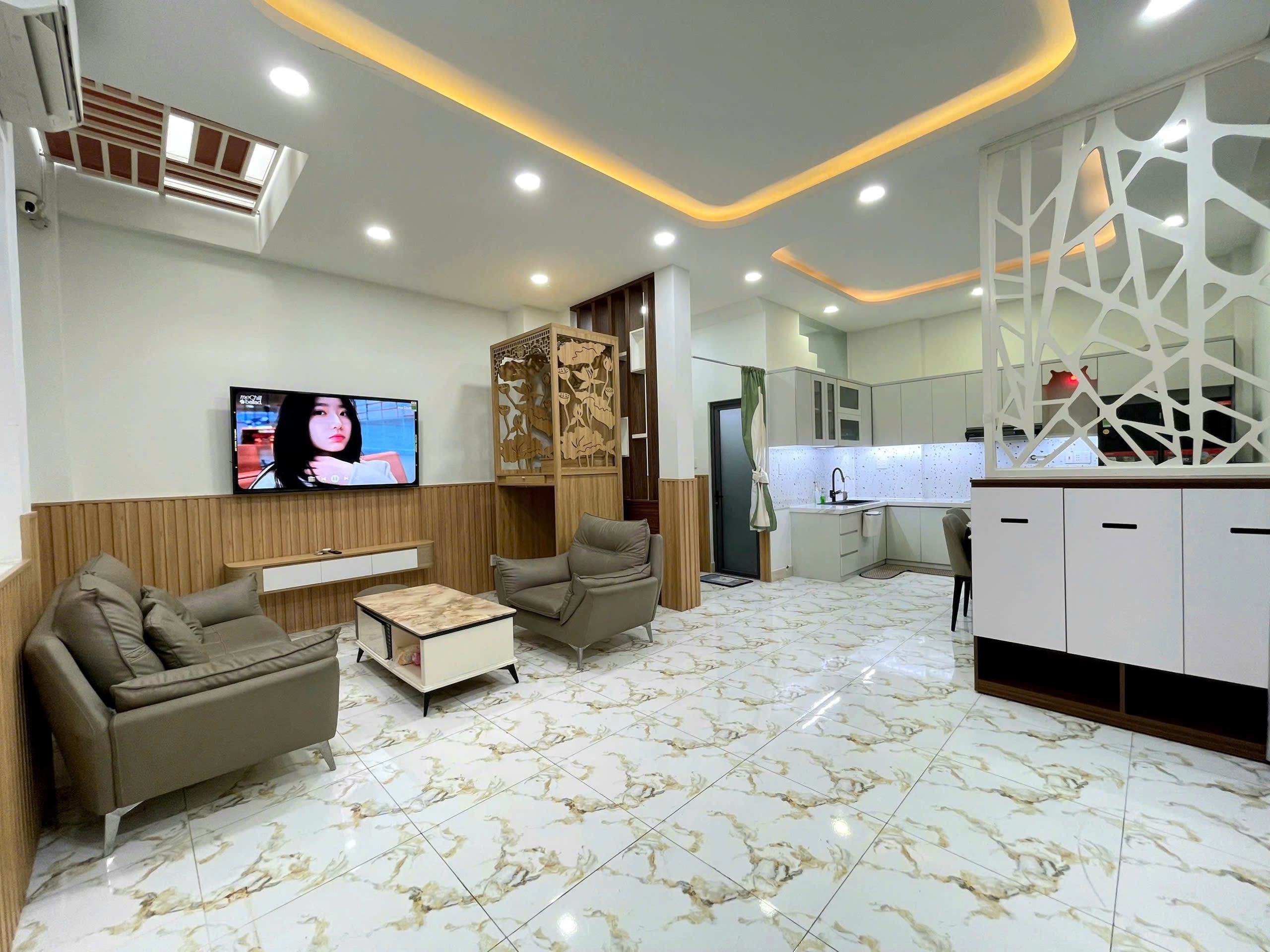 NHÀ ĐẸP FULL NỘI THẤT CAO CẤP – GIÁ CHỈ 5,6 TỶ