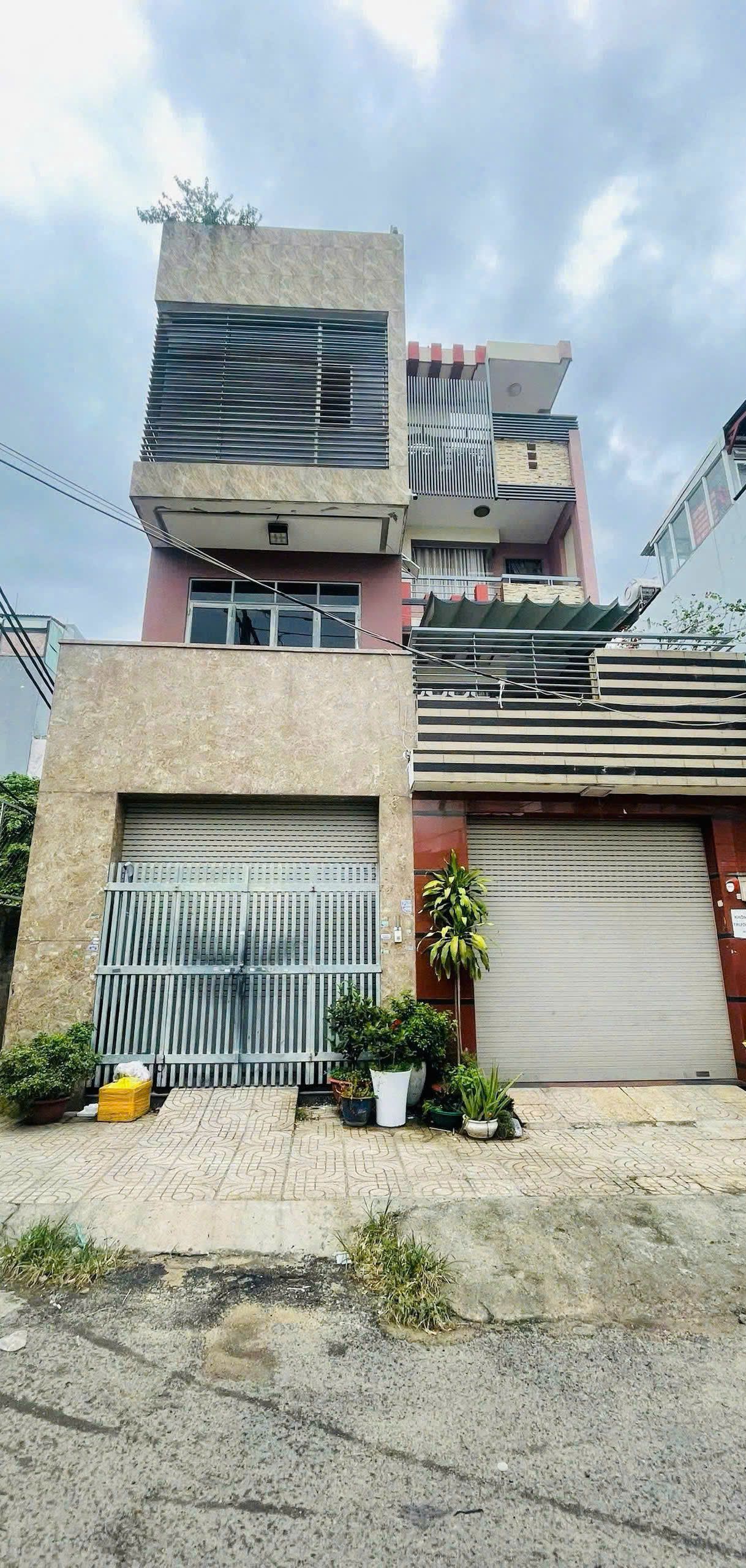 Bán nhà MT phường Tân Quý - Tân Phú, diện tích lớn: 4.05m x 18.5m - 3 Lầu. Giá: 8.5 tỷ Thương Lượng