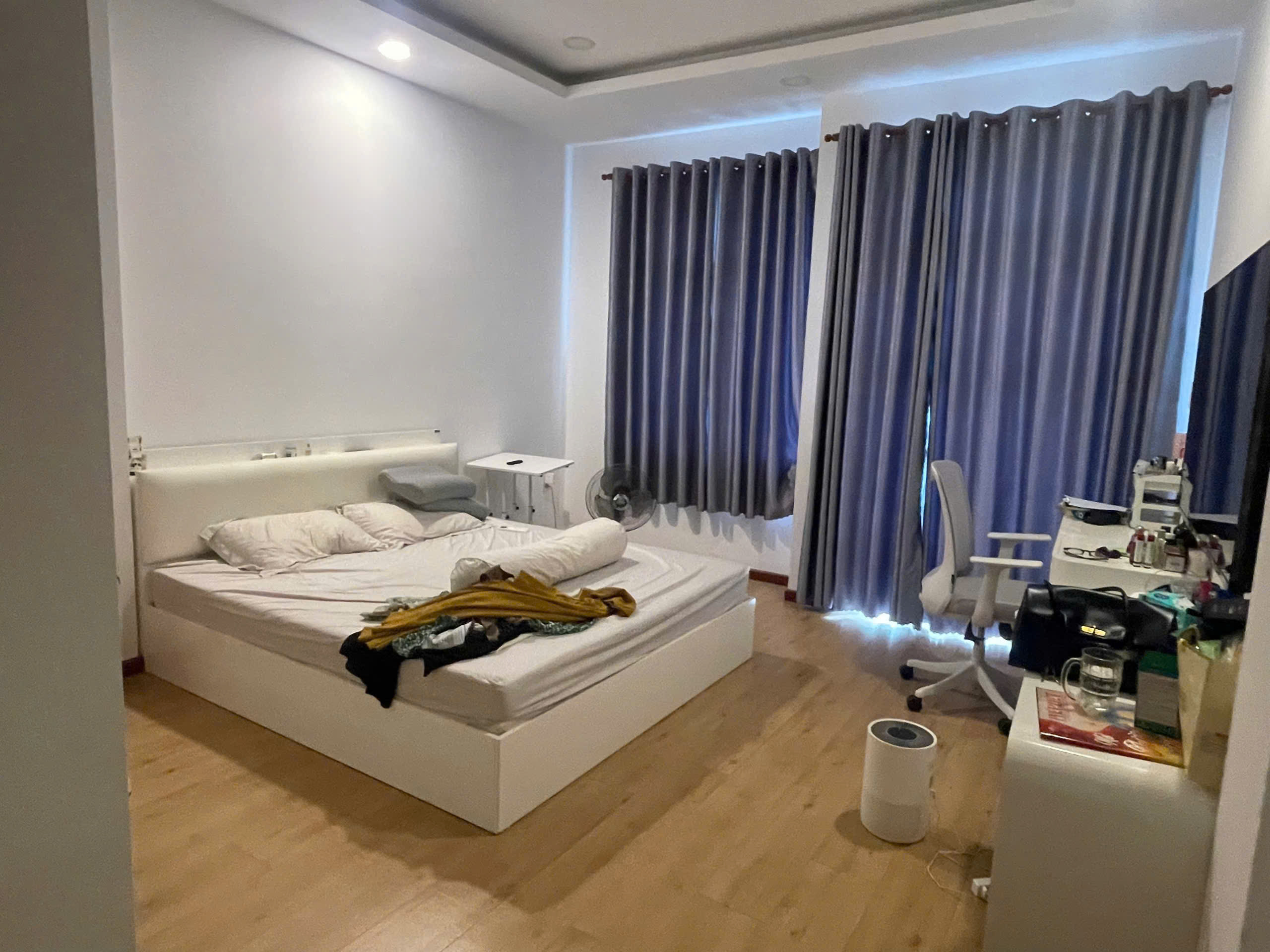 Mặt Tiền Nội Bộ 10M HOÀNG NGỌC PHÁCH - PHÚ THỌ HÒA ( 4x20m, Nở Hậu 4.3m 3.5 Tấm mới ) Cho Thuê 18Tr