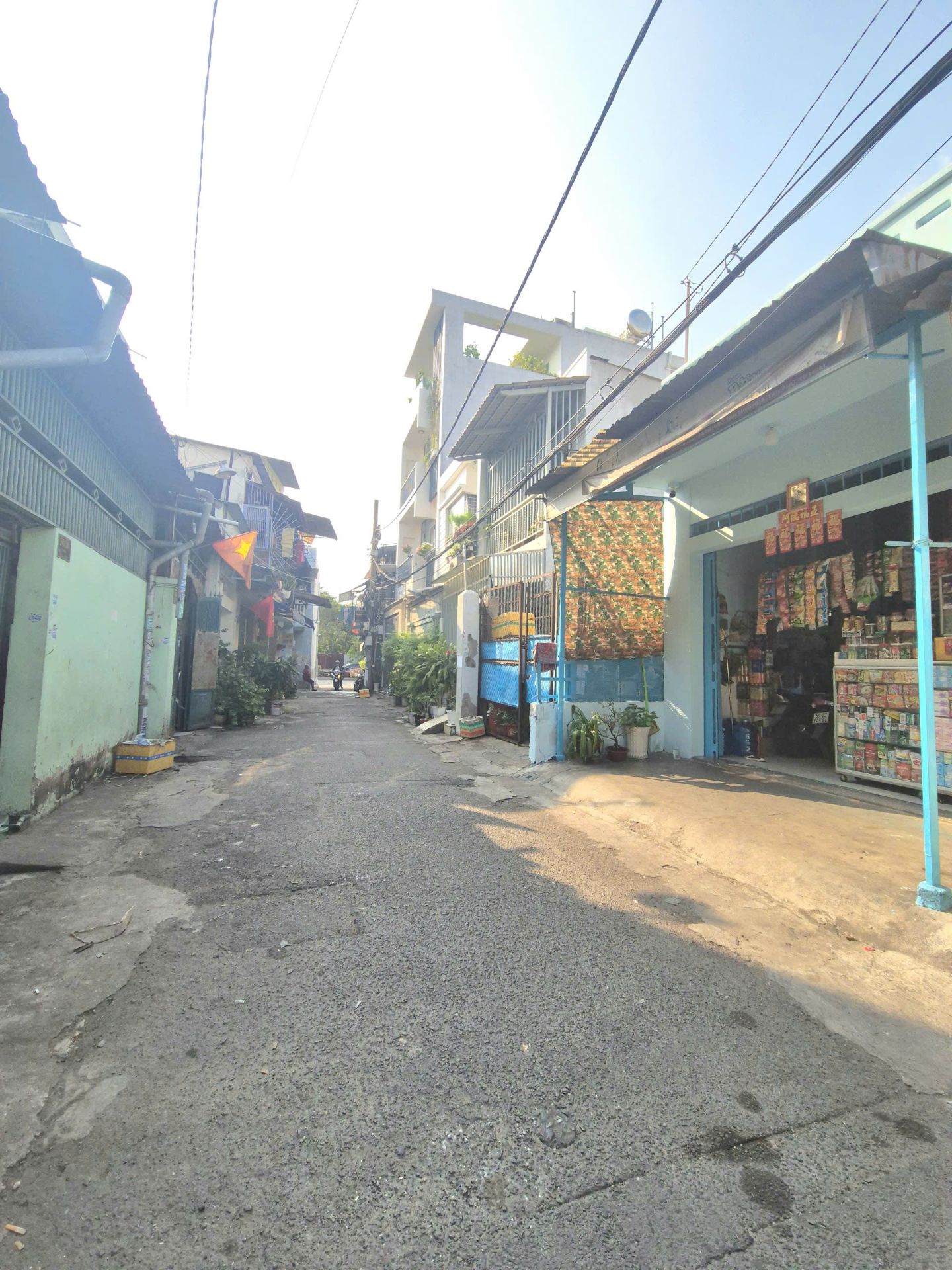 Tô Hiệu – 4x13m, 52.2m² Đất, Hẻm Xe Hơi, Cách Mặt Tiền 20m, Giá 5.5 Tỷ