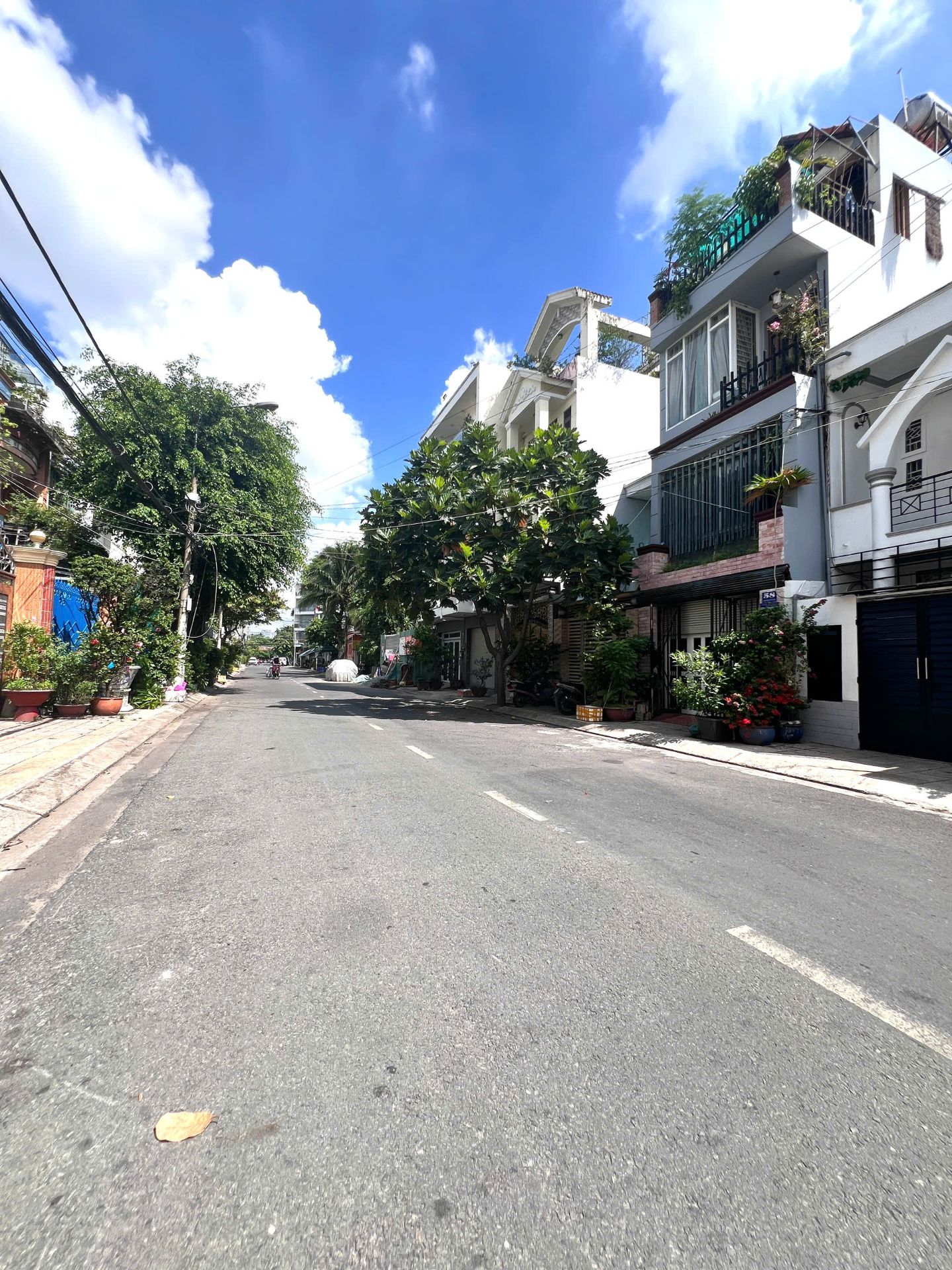 🔥 MT Dương Khuê – 4.2x18m, Nhà 3 Tầng Kiên Cố, Đường 15m, Giá 11.5 Tỷ