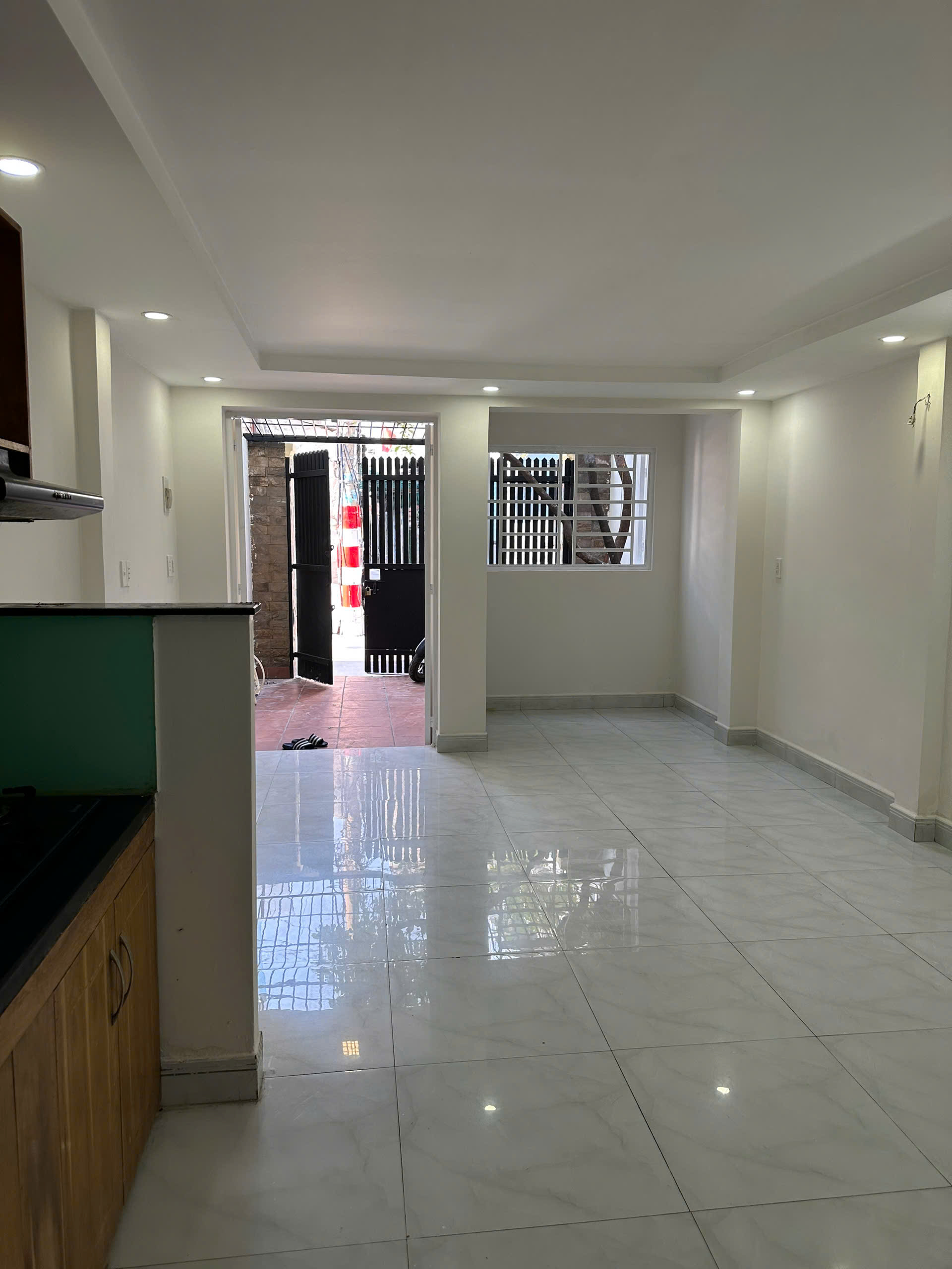 Bán Nhà Lửng Lầu DT: 4x12m Hẻm 1/ Đường Bình Long, P. Phú Thạnh, Giá: 5.8 tỷ