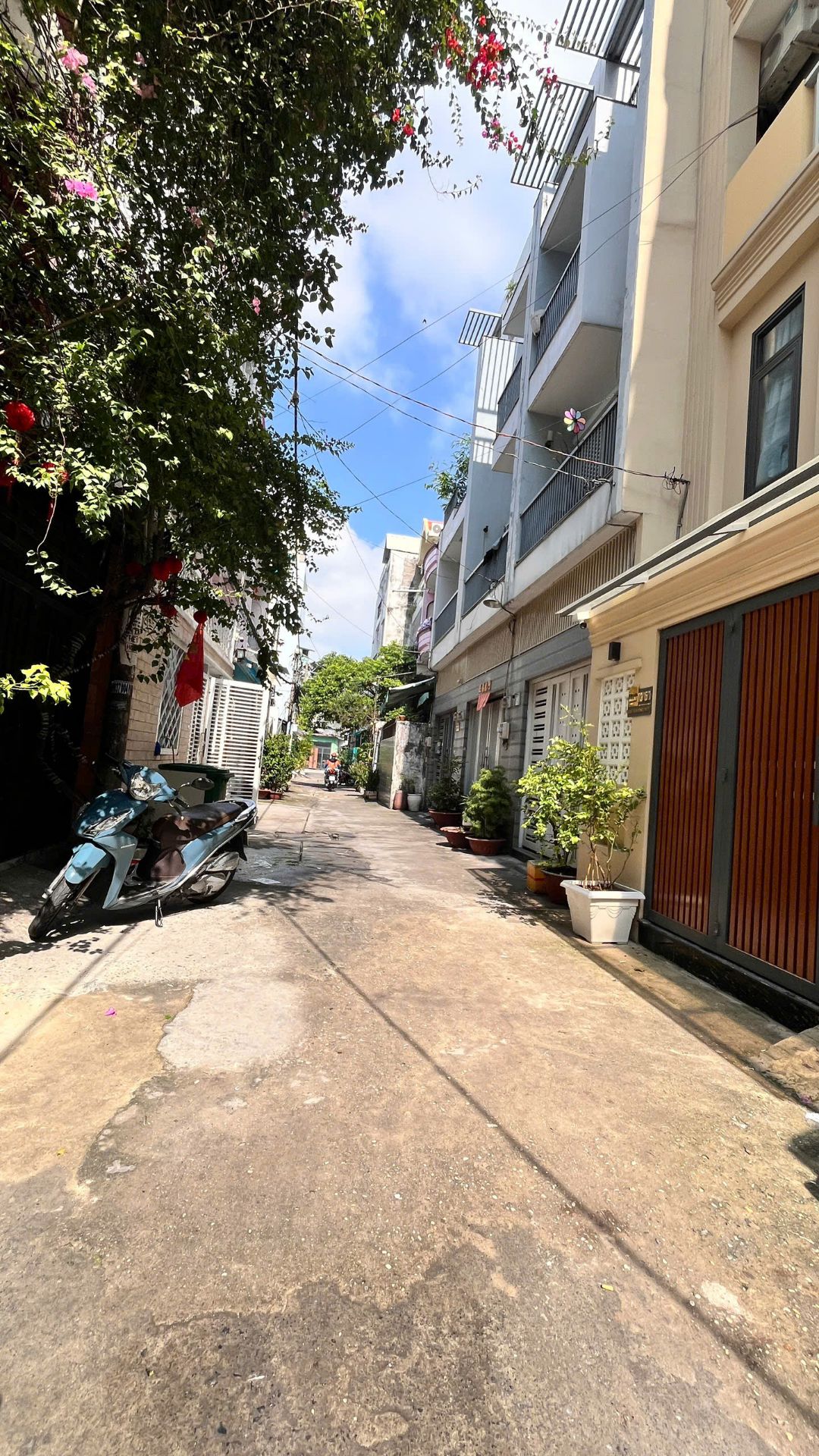 Bán Nhà hầm 3 lầu ST DT: 6.2x12.2m Hẻm 2/ Đường Khuông Việt, P. Phú Trung, Giá: 14 tỷ