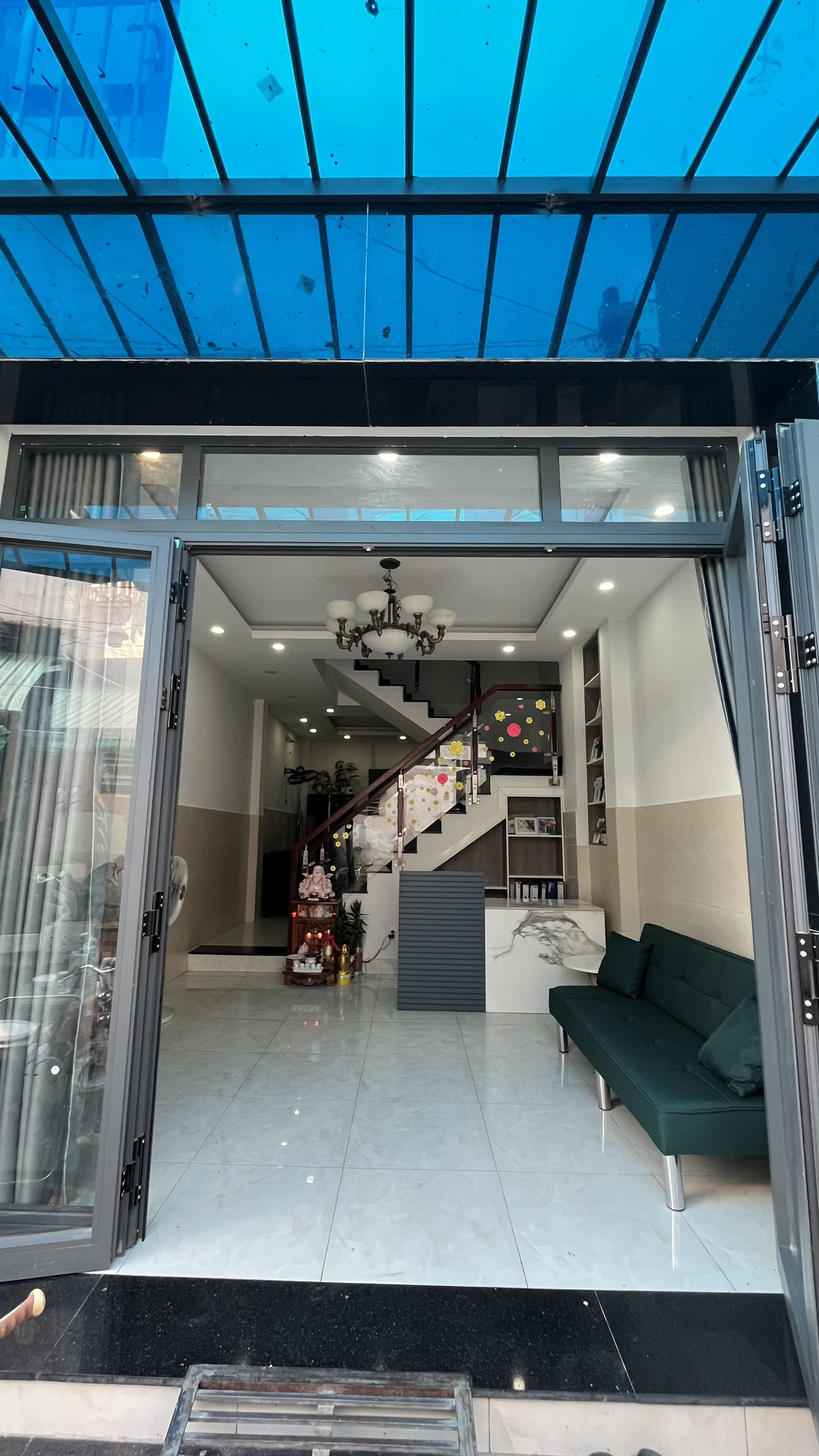 BÁN NHÀ HẺM LÊ LƯ (4X10M) 2 LẦU SÂN THƯỢNG, NHÀ ĐẸP VÀO Ở LIỀN, GIÁ 6.5 TỶ - QUẬN TÂN PHÚ