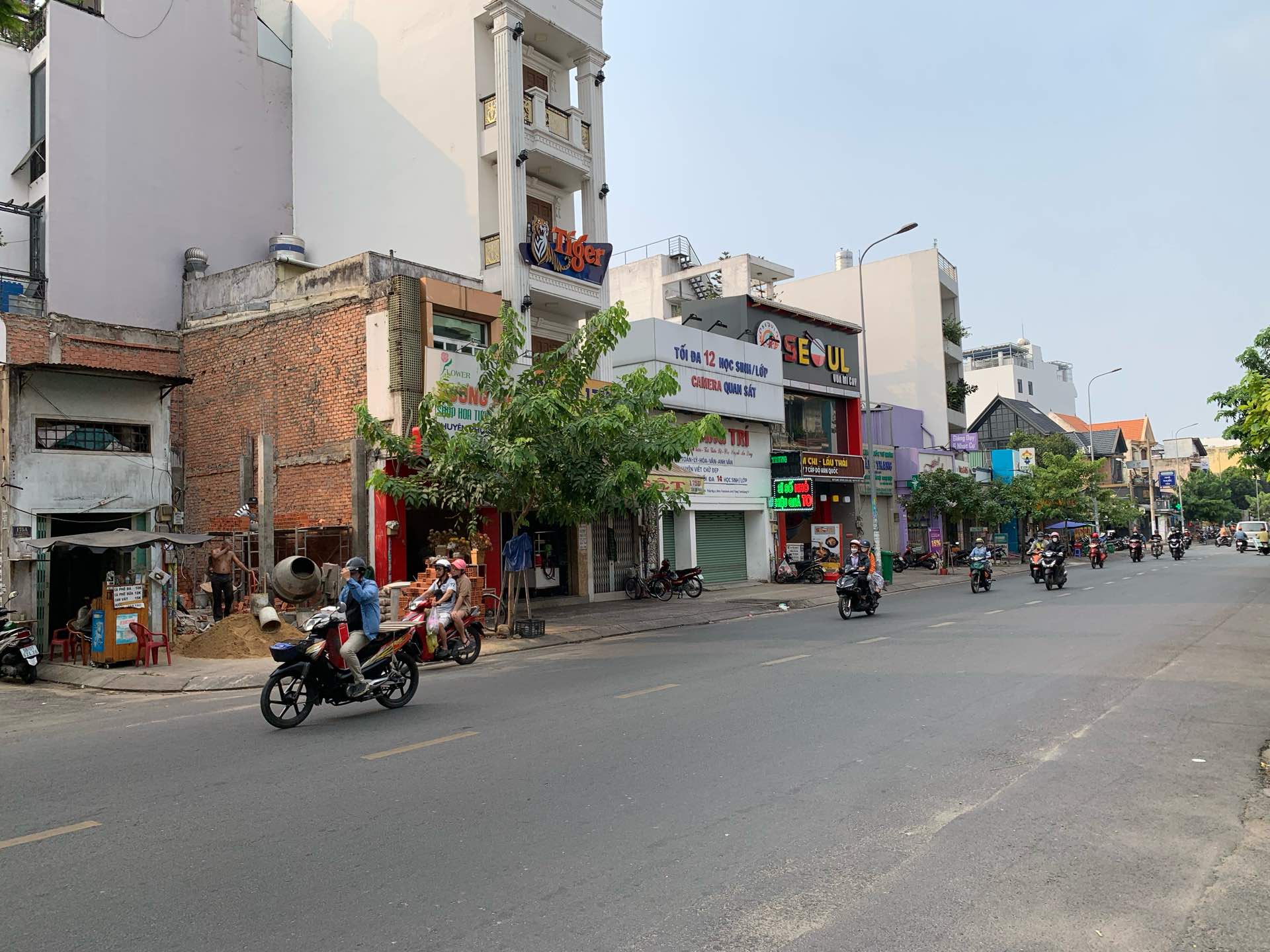 Bán Nhà Lầu DT: 4.4x18m MT Đường Tân Sơn Nhì, P. Tân Sơn Nhì, Giá: 14 tỷ