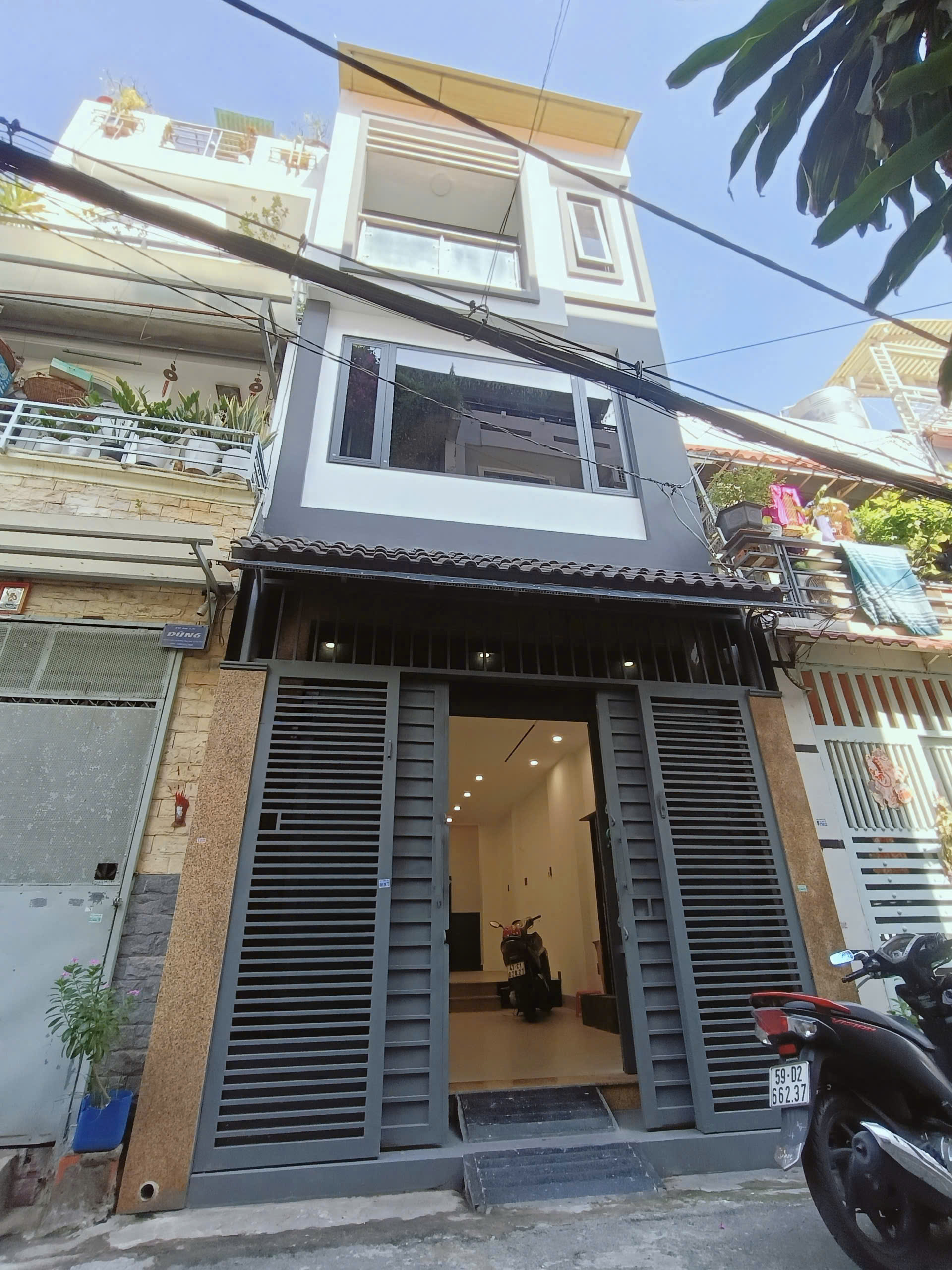 NHÀ 3,5 TẦNG MỚI - Ô TÔ NGỦ TRONG NHÀ - KHU VƯỜN LÀI GẦN TRƯỜNG LÊ ANH XUÂN - GIÁ 8,5 TỶ