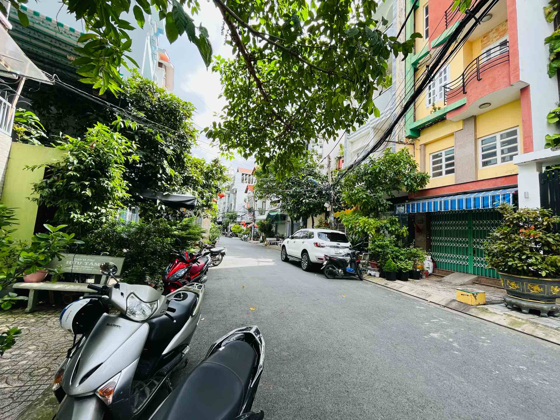 Nguyễn Cửu Đàm – Cặp Nhà 8x30m, 240m² Đất, Ngang 8m Hiếm, Giá 27.5 Tỷ