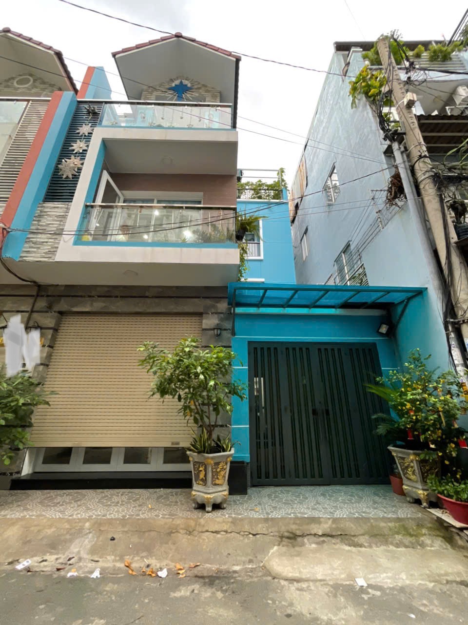 Nhà rộng bề thế hẻm xe hơi full NT sát Aeon tân phú chỉ 7T5 TL ,DT:7x10 có gara oôt riêng