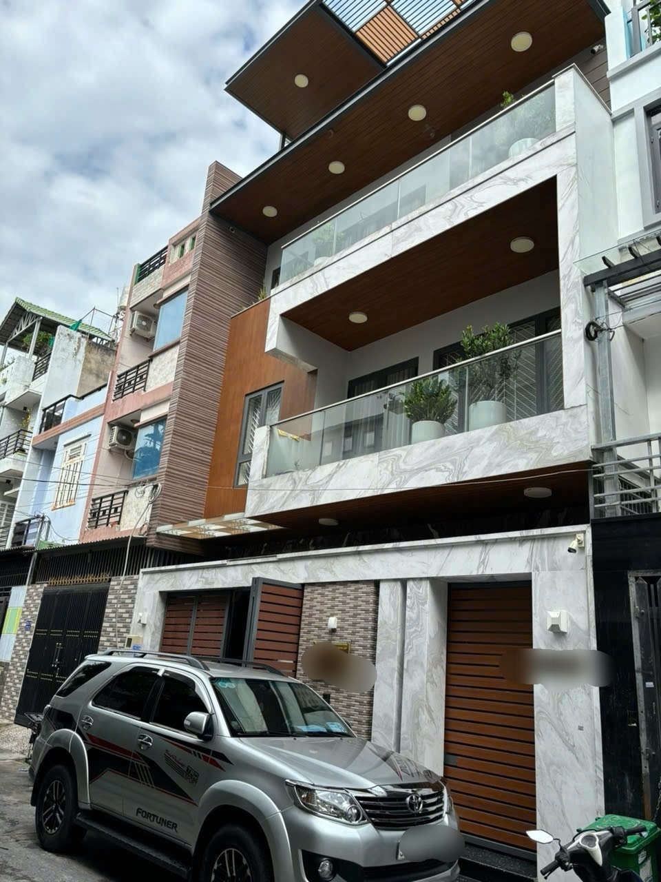 Nhà Ngang 8.2m Hẻm 230 Mã Lò – Có Thang Máy – 1 Trệt 2 Lầu ST – Giá 13.5 Tỷ