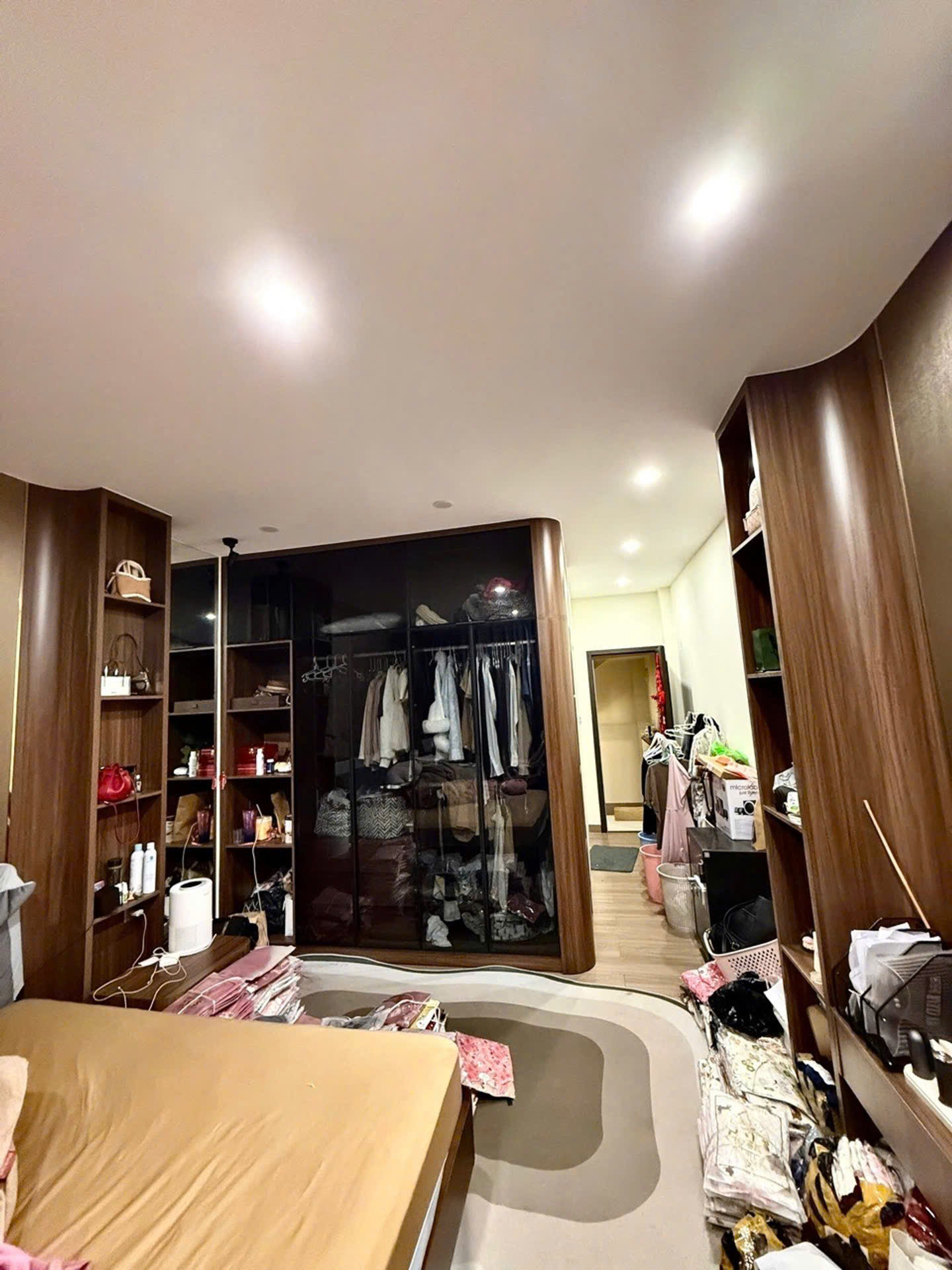 Nhà đẹp hẻm Gò Dầu 4x13.5m, 1 lửng,2 lầu,sân thượng, thang máy, giá chỉ 7.9 tỷ TL