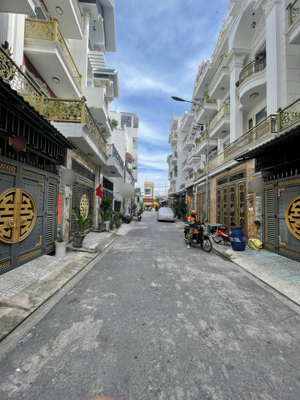 Bán nhà đẹp hẻm xe hơi -Liên khu 4-5 - 2 lầu ST - Giá 6.2 tỷ