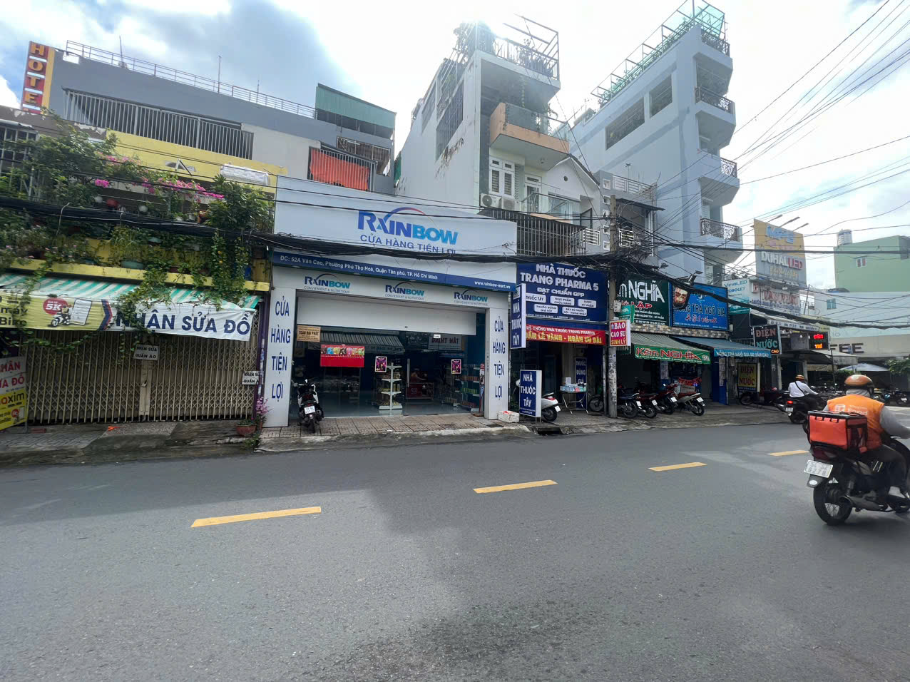 BÁN GẤP NHÀ MẶT TIỀN KINH DOANH ĐƯỜNG VĂN CAO (6.4m x 12.5m )- CẤP 4-GIÁ 14 TỶ – VỊ TRÍ ĐẸP