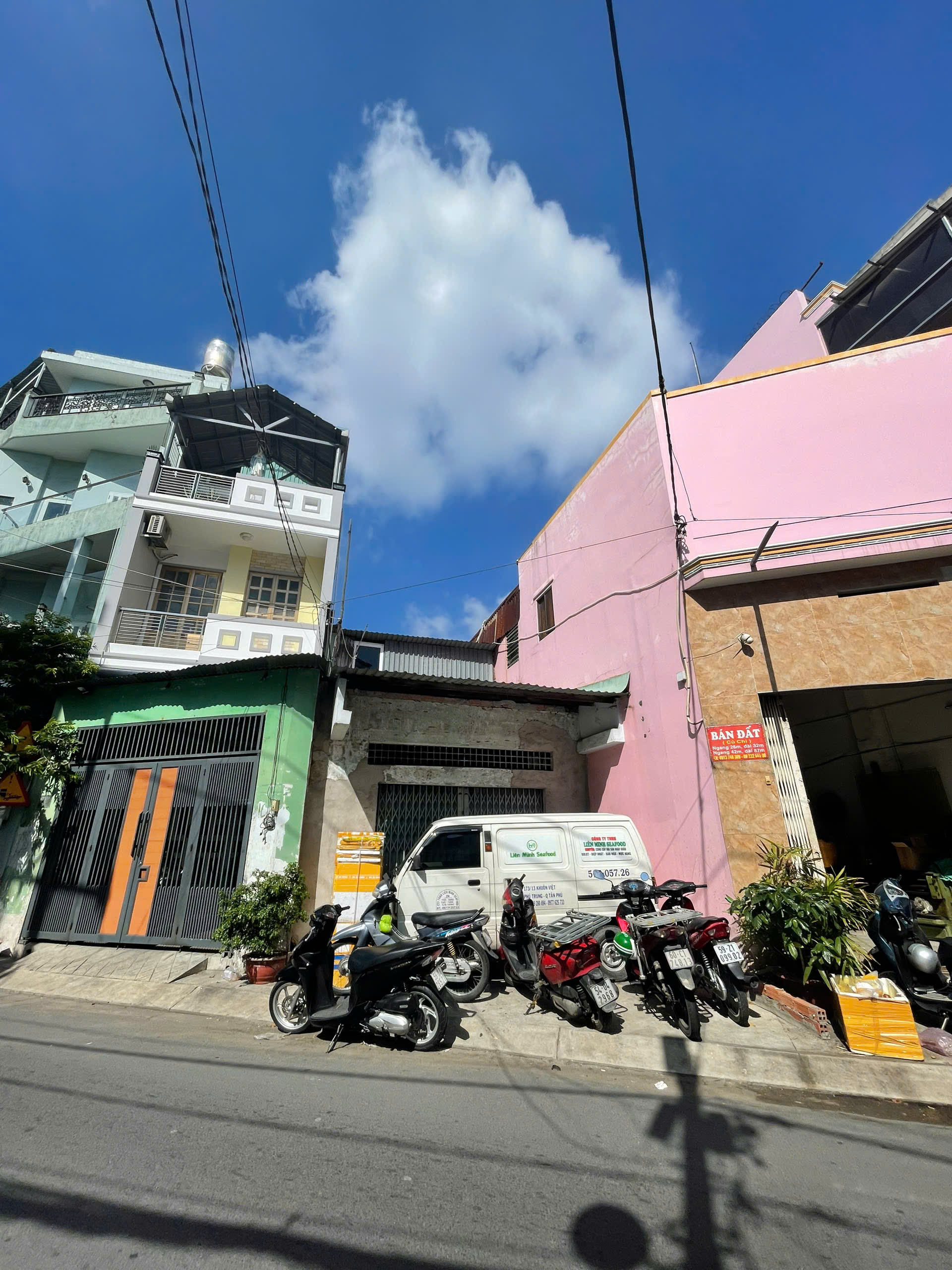 Bán nhà 173/ Khuông Việt_P.Phú Trung_Q.Tân Phú -DT: 4.4m x 12m, CẤP 4, hẻm 8m thông, Giá: 6.8 tỷ