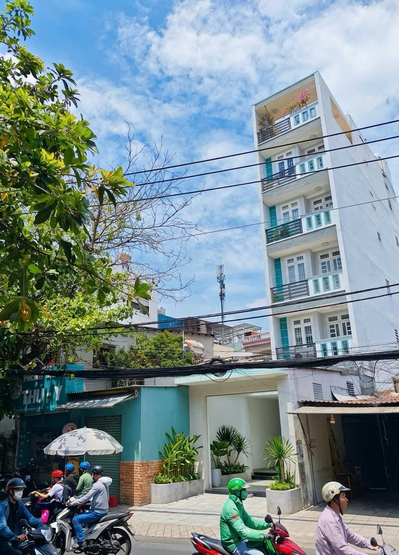 GIẢM 22 TỶ -NHÀ 6 TẦNG THANG MÁY DT: 4,2x35M - MẶT TIỀN ĐƯỜNG TÂN KỲ TÂN QUÝ NỔI TIẾNG CÁ LÓC NƯỚNG
