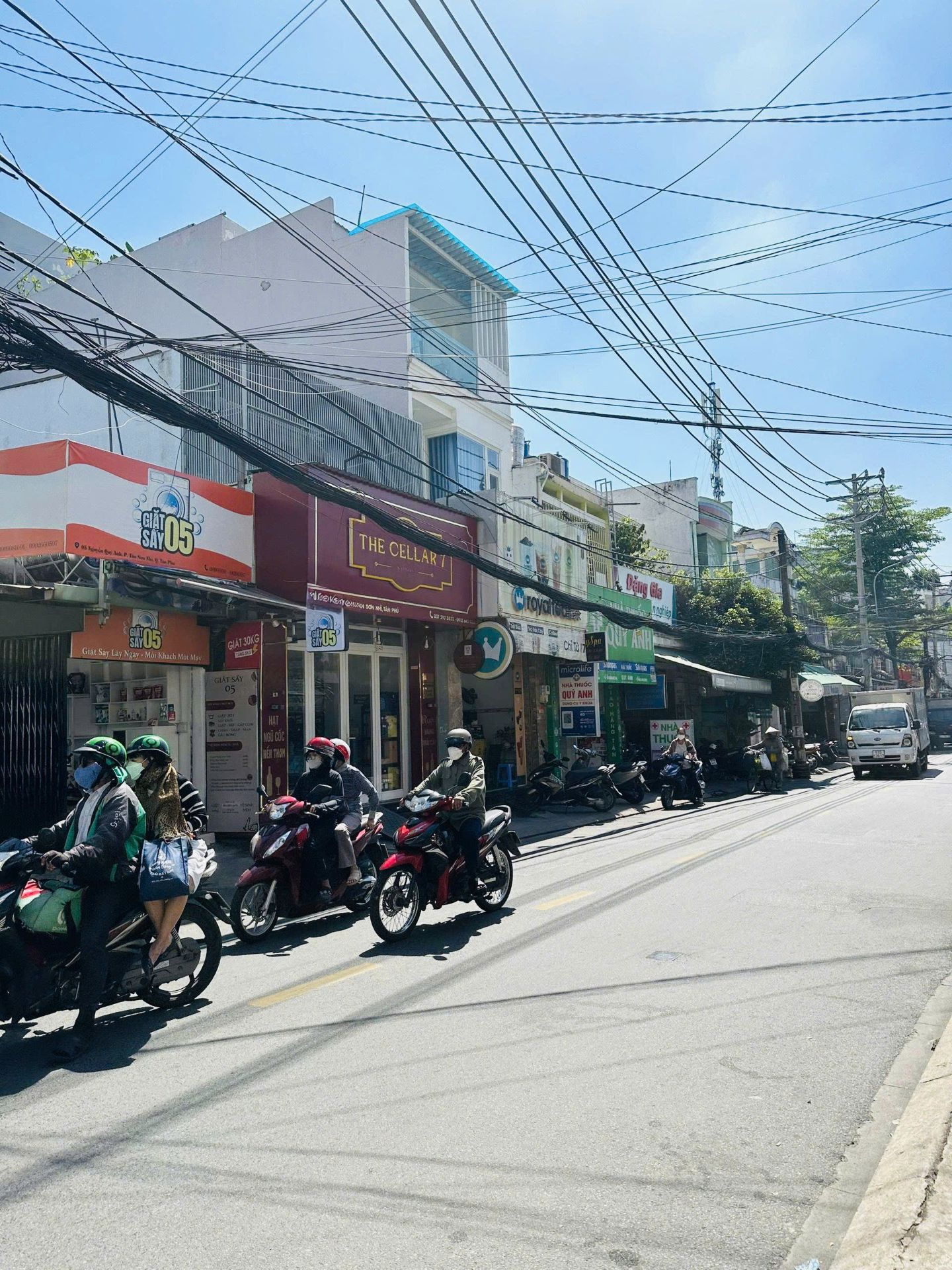 Bán nhà MTKD Nguyễn Quý Anh - Tân Phú, DT: 4x13.5m - 1 Lầu. Giá: 7.9 tỷ thương lượng