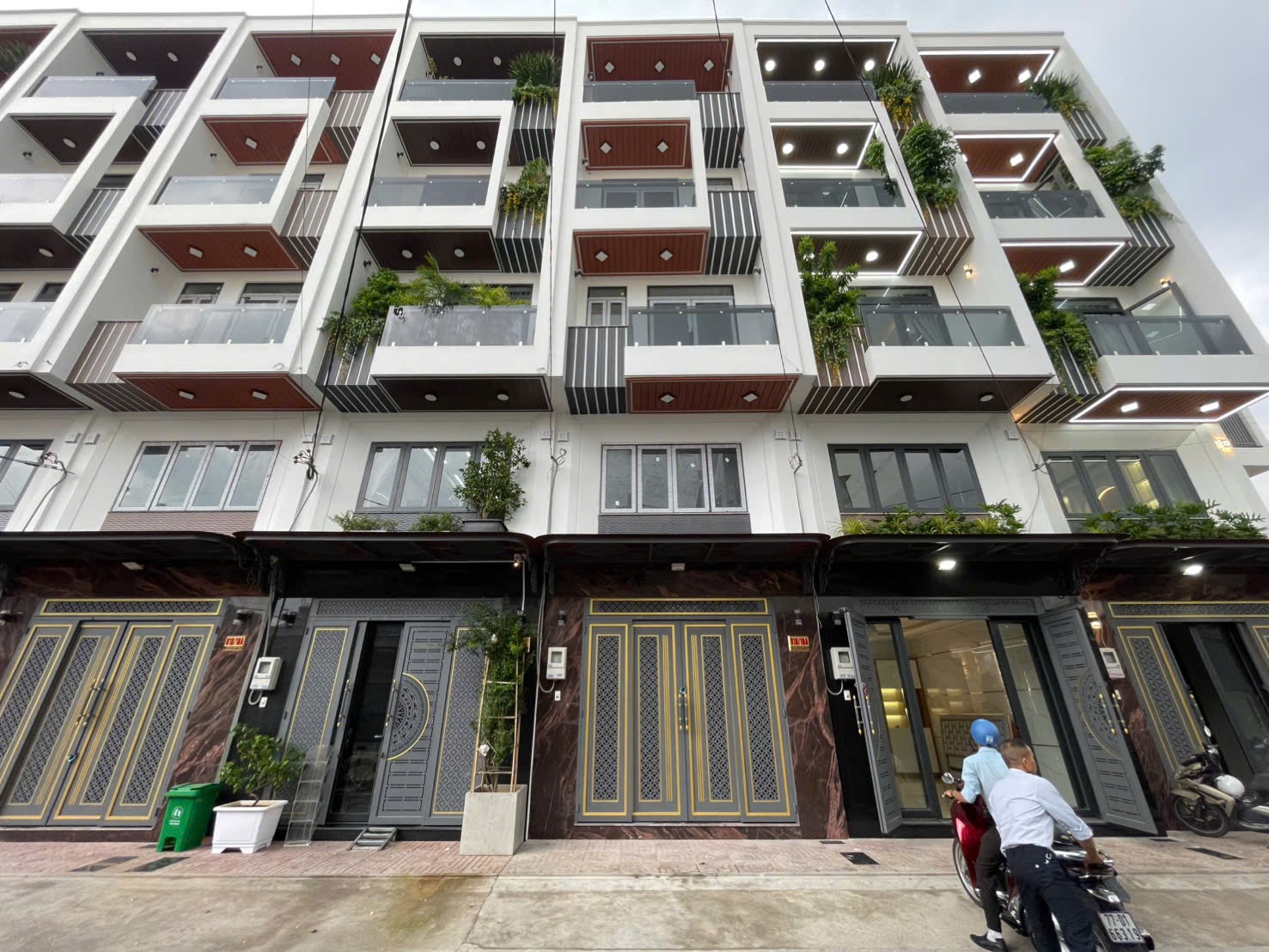 🔥 BÁN NHÀ THIẾT KẾ HIỆN ĐẠI ĐƯỜNG LÊ TRỌNG TẤN – 4x17M – CÓ THANG MÁY – FULL NỘI THẤT CAO CẤP
