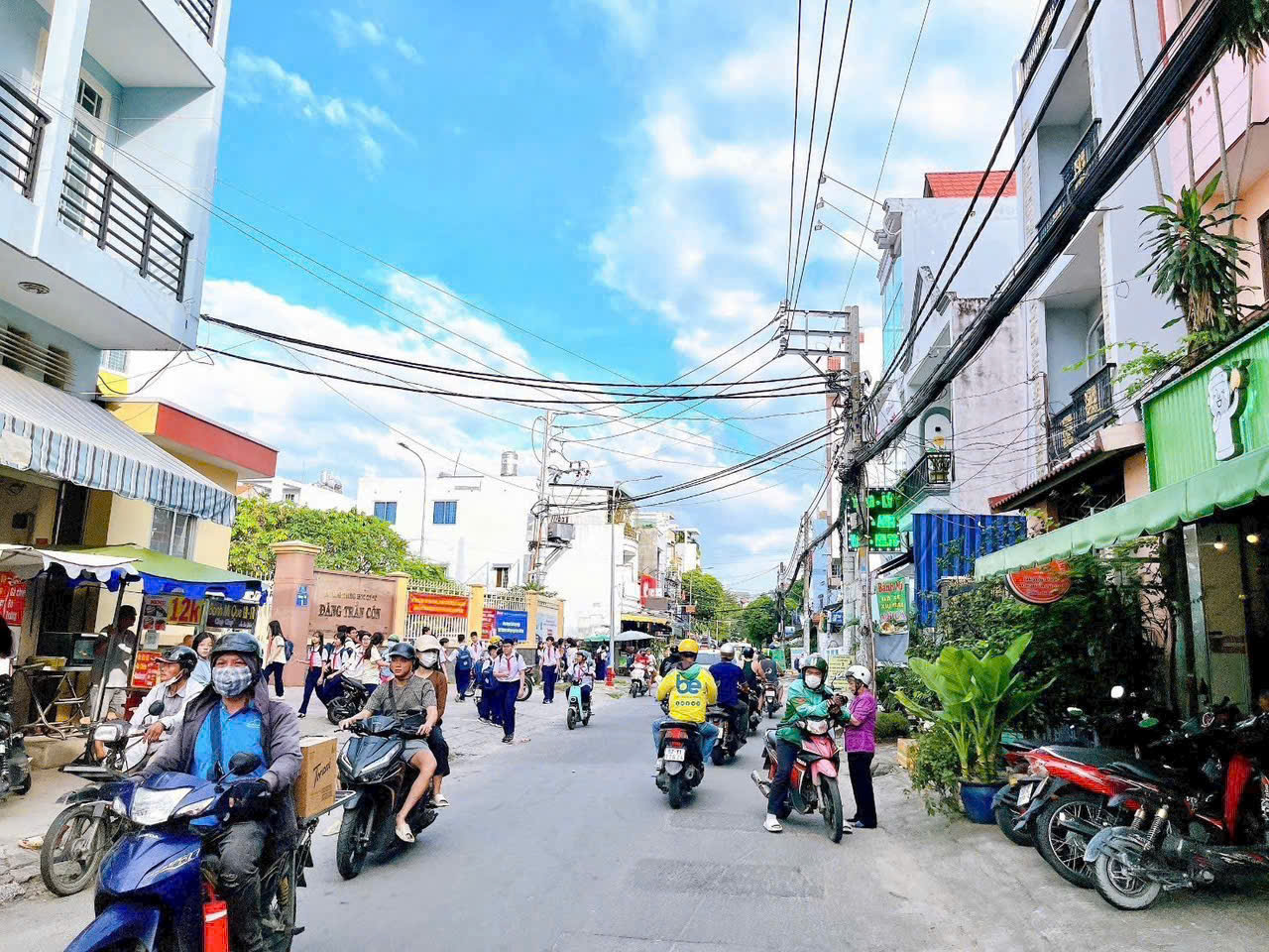 Mặt Tiền Kinh Doanh 15 CẦU XÉO - P. Tân Sơn Nhì ( 5x21m, Nở Hậu 7m ) 3 Lầu Thang Máy - Gía 14.5 Tỷ