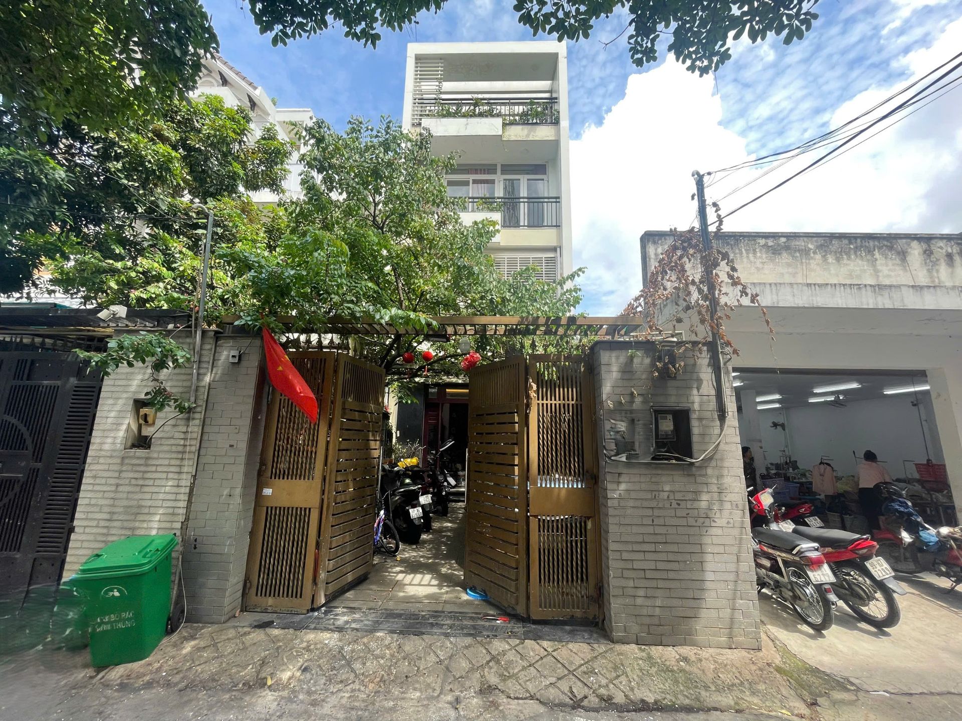 Bán nhà hẻm Hương Lộ 2, 5x23.8m, trệt 3 lầu, đang cho thuê 16 triệu/tháng, giá 9.5 tỷ
