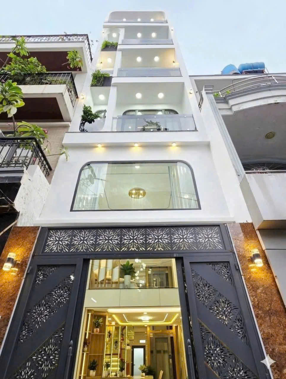 Nhà Đẹp HXH Hương Lộ 2 – Thang Máy, Full Nội Thất – 3 Lầu ST – Giá 8.3 Tỷ