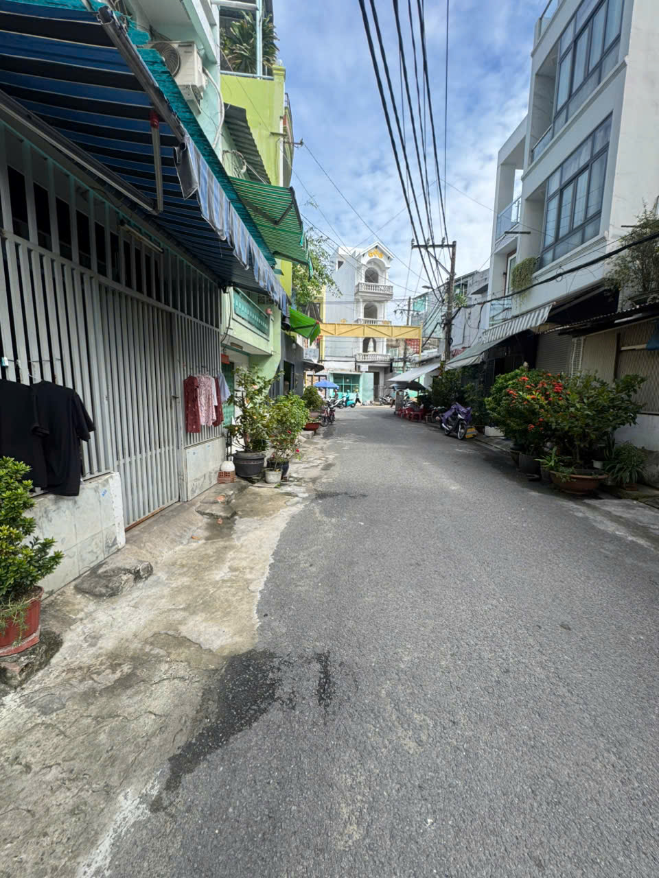 Bán Nhà Lầu 2PN TDT: 38m2 Hẻm 1/ Đường Lương Minh Nguyệt, P. Tân Thới Hòa, Giá: 3.7 tỷ