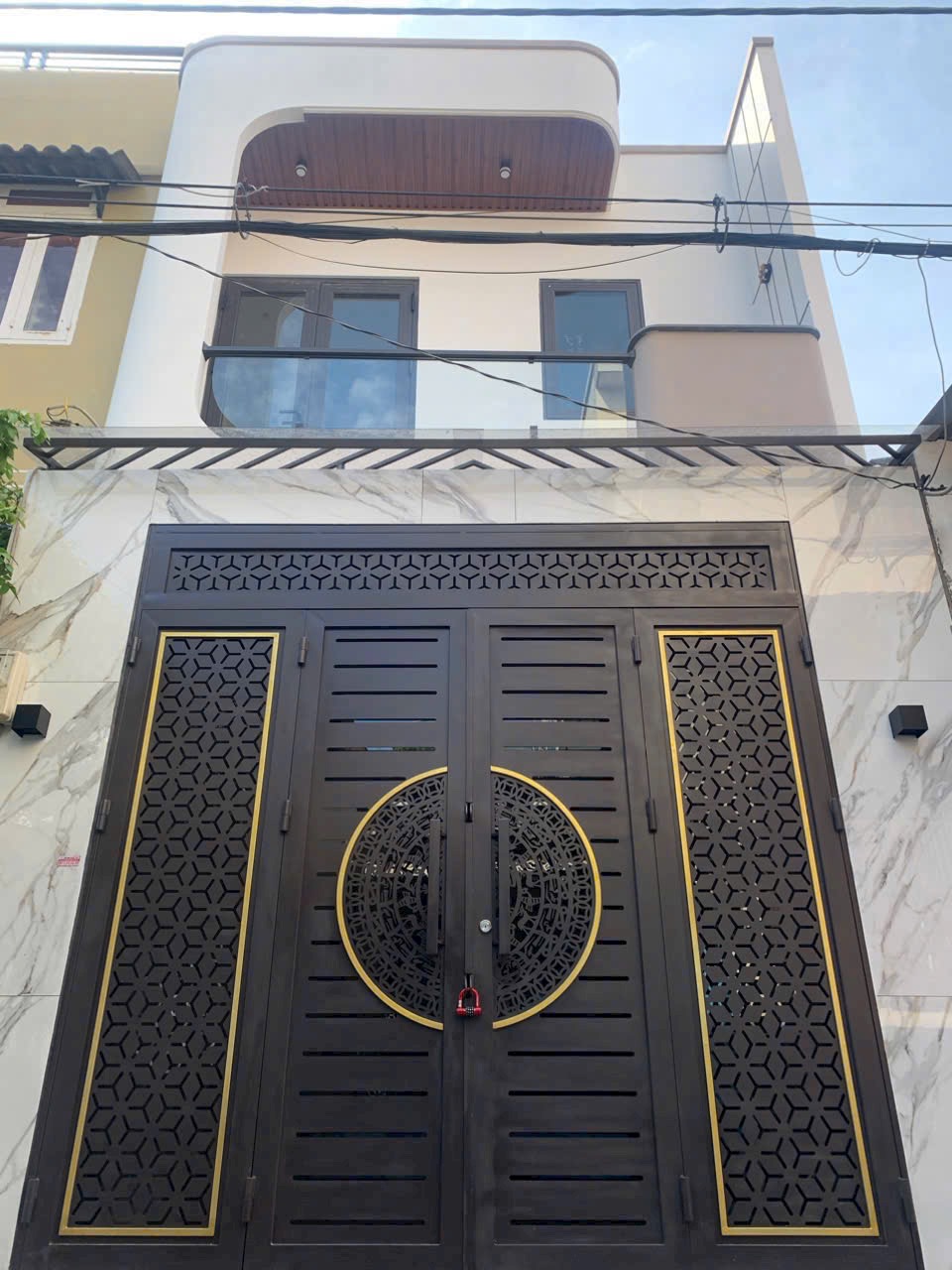 🔥Nhà mới HXH ngay ngã tư 4 xã DT:4x10 1 lầu 2PN 2WC full NT chỉ 4T83 BL ,phù hợp GĐ nhỏ an cư 🔥