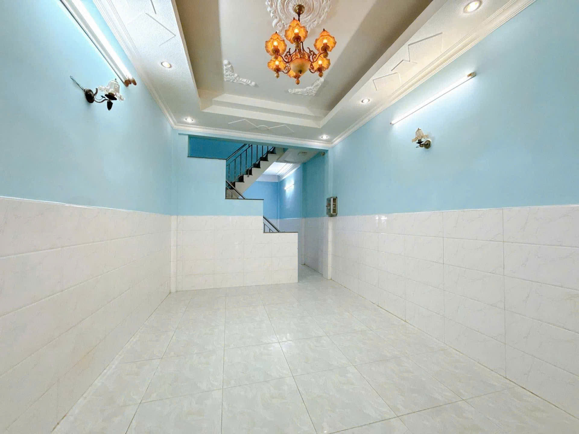 Nhà hẽm 80/ Gò Dầu, 2 lầu, gần ngã tư Tân Sơn Nhì.Giá 7,3 tỷ.Hẽm 6m