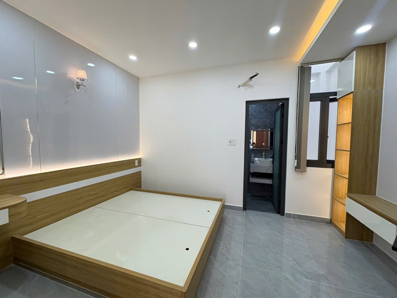 🏠 Bán nhà hẻm đường số 6, Bình Hưng Hòa B, Bình Tân, DT 4.32x11.5m, giá 6.5 tỷ, 4.5 tấm