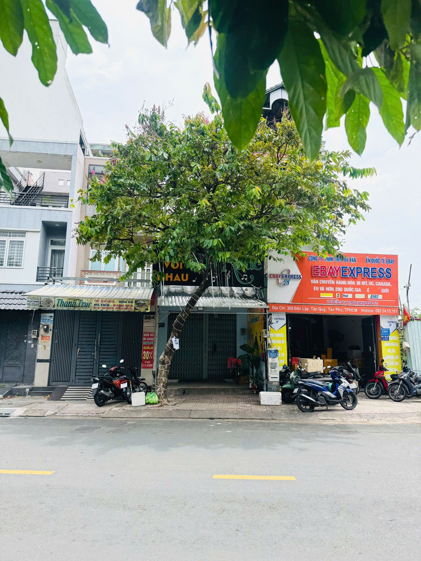 MẶT TIỀN ĐỘC LẬP DT: 4X25M / 100M² - ĐANG CHO THUÊ 17 TRIỆU/THÁNG - GIÁ 13,6 TỶ