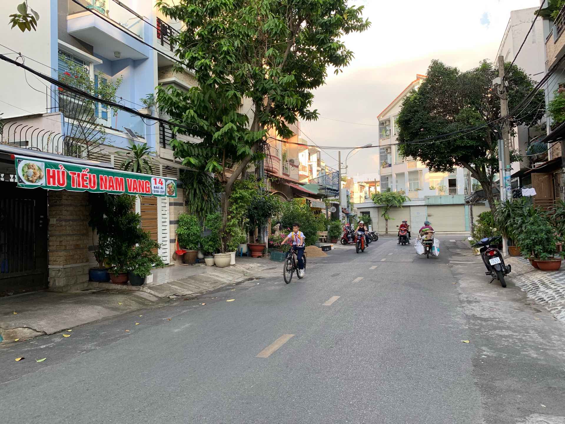 HÀNG NGỘP! MTNB P.TÂN THÀNH DT: 4X22M ( 3 LẦU ) - GIÁ 12,5 TỶ TL ( NHÀ MỚI )