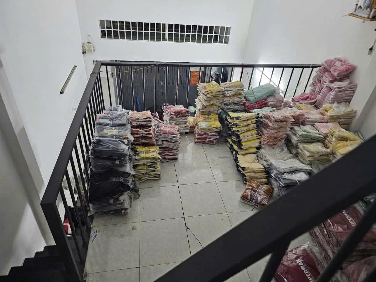 🏡 Bán Nhà Hẻm Hương Lộ 3, Bình Hưng Hòa, Bình Tân, 3.9x8m, 3.5 Tỷ, 1 Lửng 1 Lầu