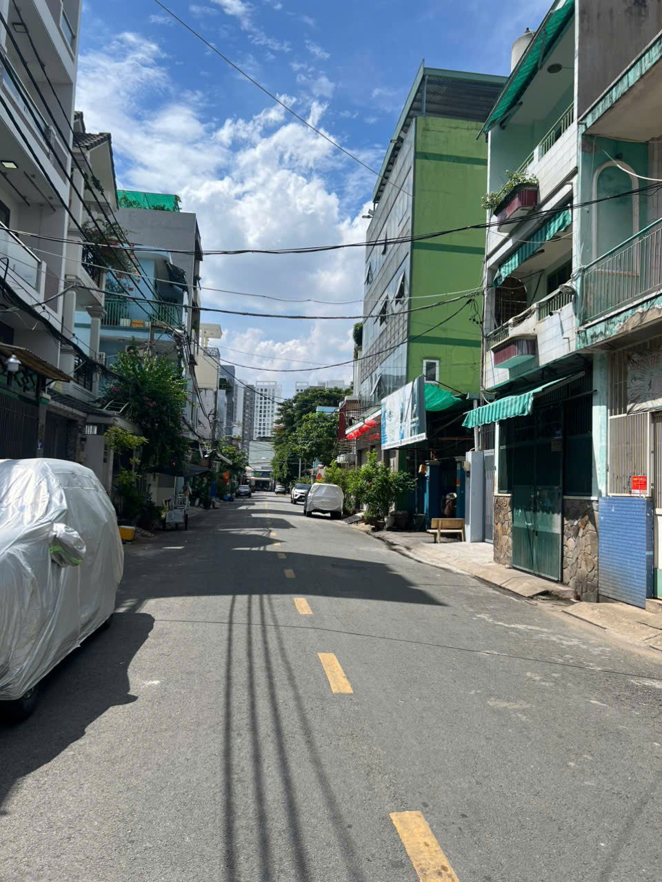 Nhà hẻm nhựa 10m Thánh Tông, ngang 4,7m nở hậu 9m, giá 10 tỷ TL