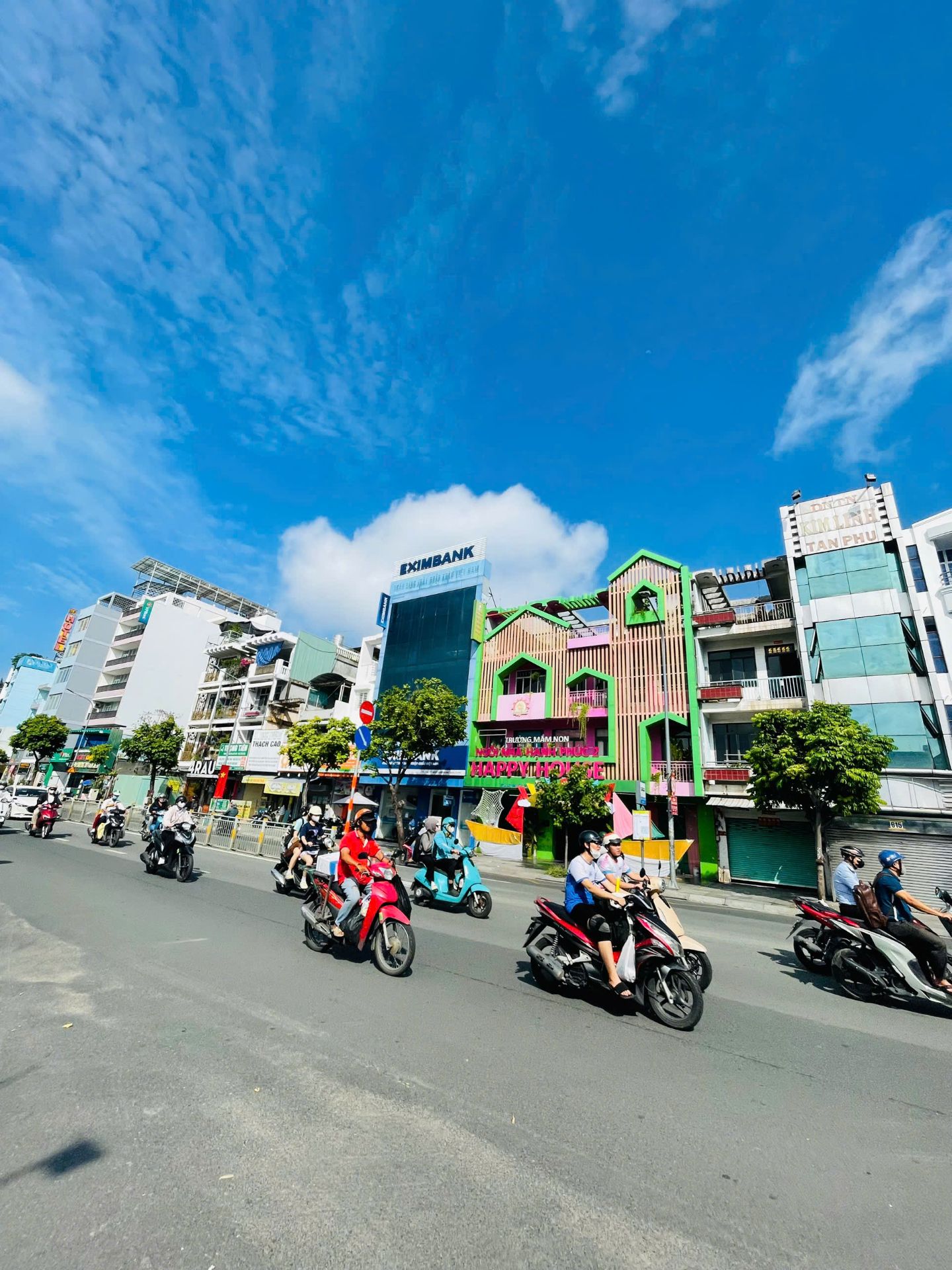 Bán Nhà 2 Lầu ST DT: 4x26.6m MT Đường Lũy Bán Bích, P. Hòa Thạnh, Giá: 28.5 tỷ