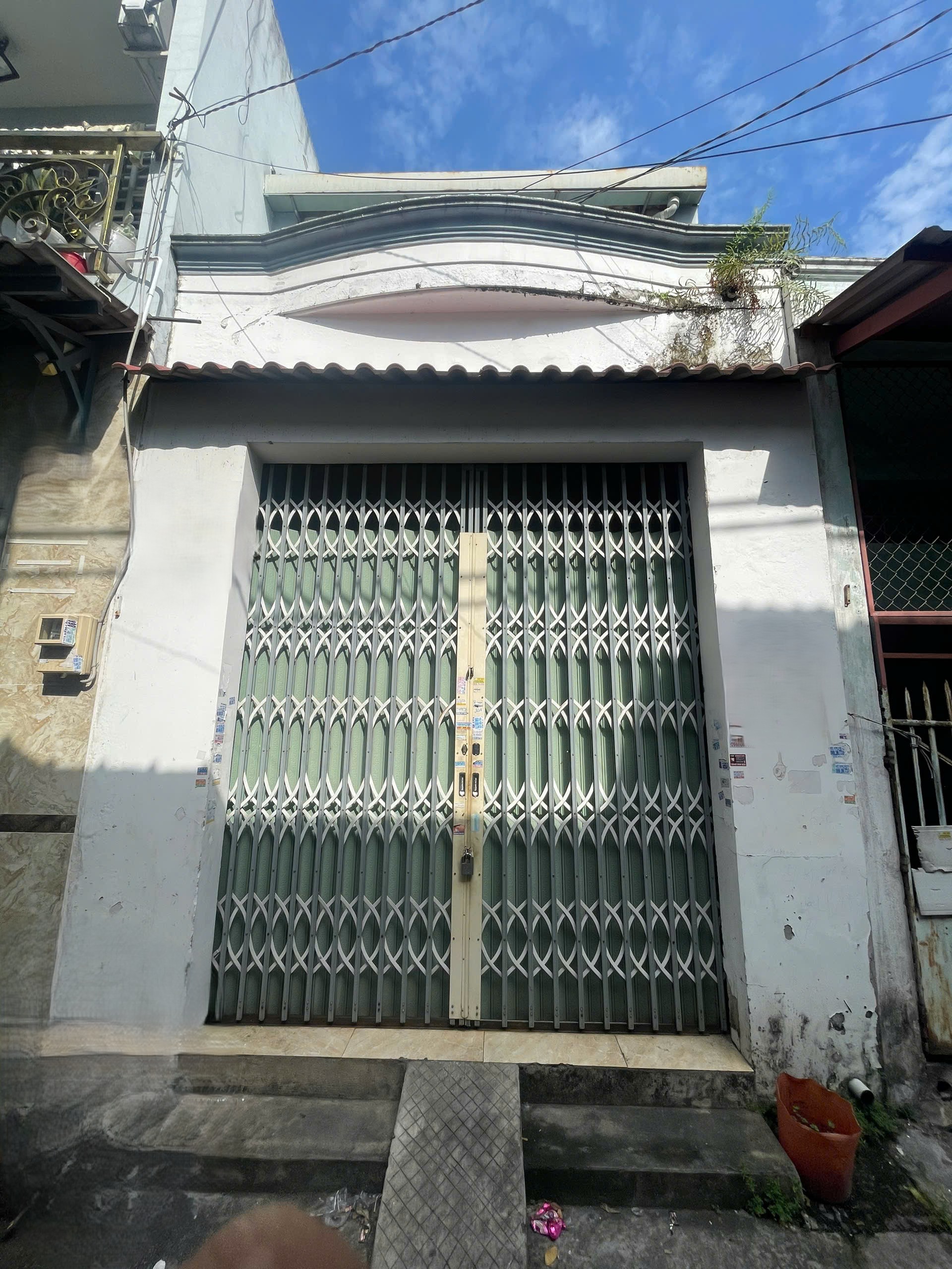 Nhà Đình Nghi Xuân, DT 4x10m, Hẻm 4m Thông, Hướng Đông, Giá 4.4 Tỷ