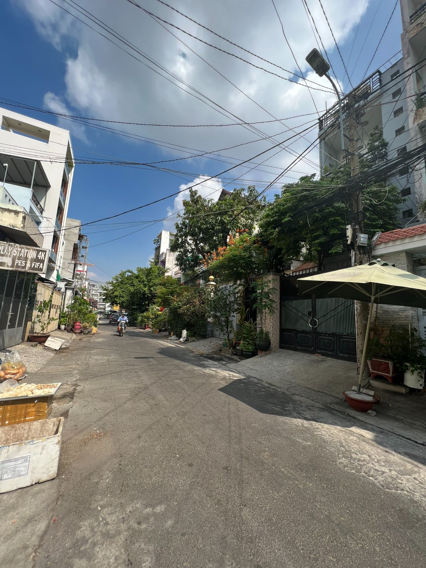 Nhà mặt tiền Trịnh Lỗi, 2 lầu sân thượng, gần chợ Tân Hương, giá 9,35 tỷ ( 4x21m)