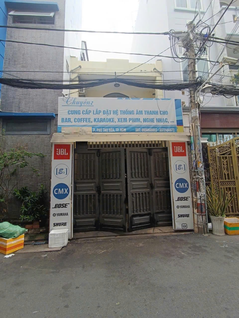 Bán nhà HXH sát mặt tiền - Khu VIP P. Tân Sơn Nhì, DT: 4.05m x 13.5m - 1 Lầu. Giá: 8.2 tỷ TL