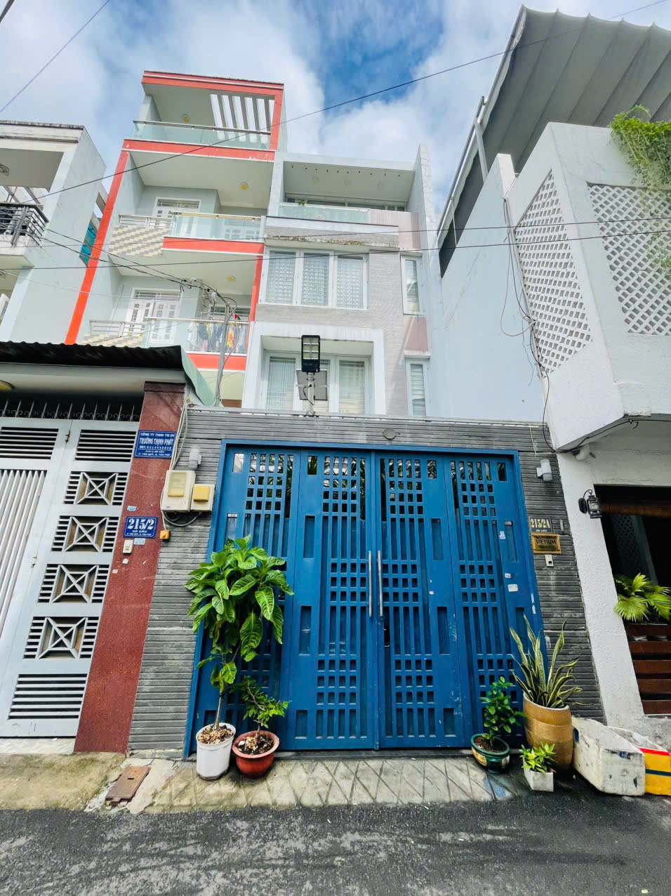 BÁN NHÀ MẶT TIỀN HẺM GÒ DẦU - DIỆN TÍCH KHỦNG 90M² - 2 LẦU SÂN THƯỢNG - GIÁ CHỈ 9.5 TỶ
