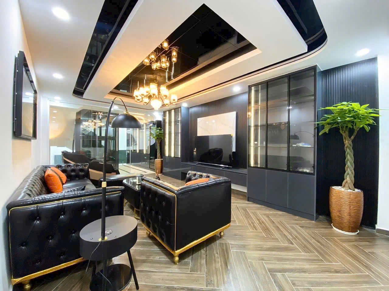 Biệt Thự đường 10m thông phường Phú Thạnh Dt 8mx18m 3 lầu thang máy giá 25 tỷ