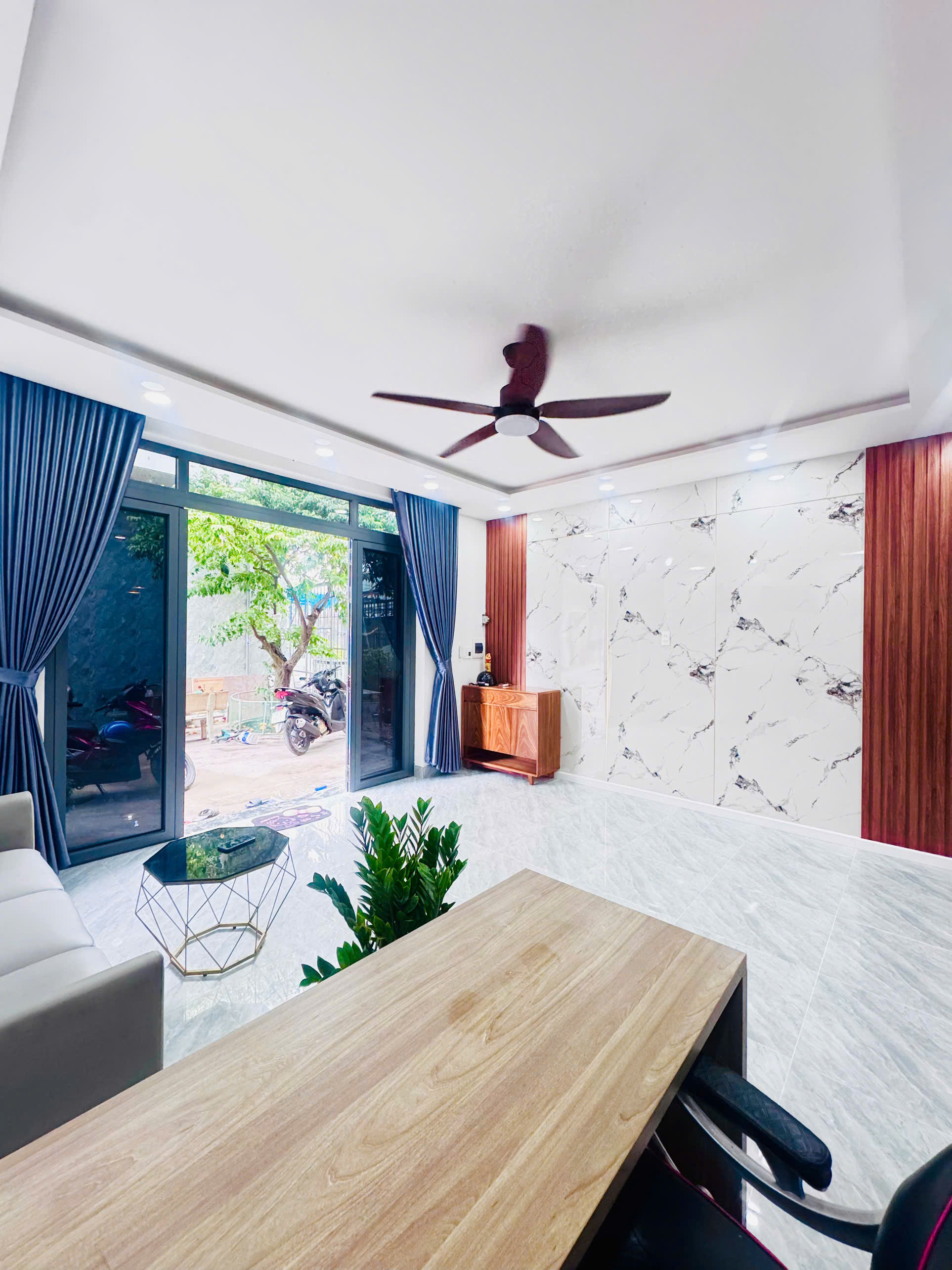 Nhà 1 lầu Hẻm đường số 10, BHH,BT – tổng diện tích khoảng 47m² – Giá: 5,35 tỷ.