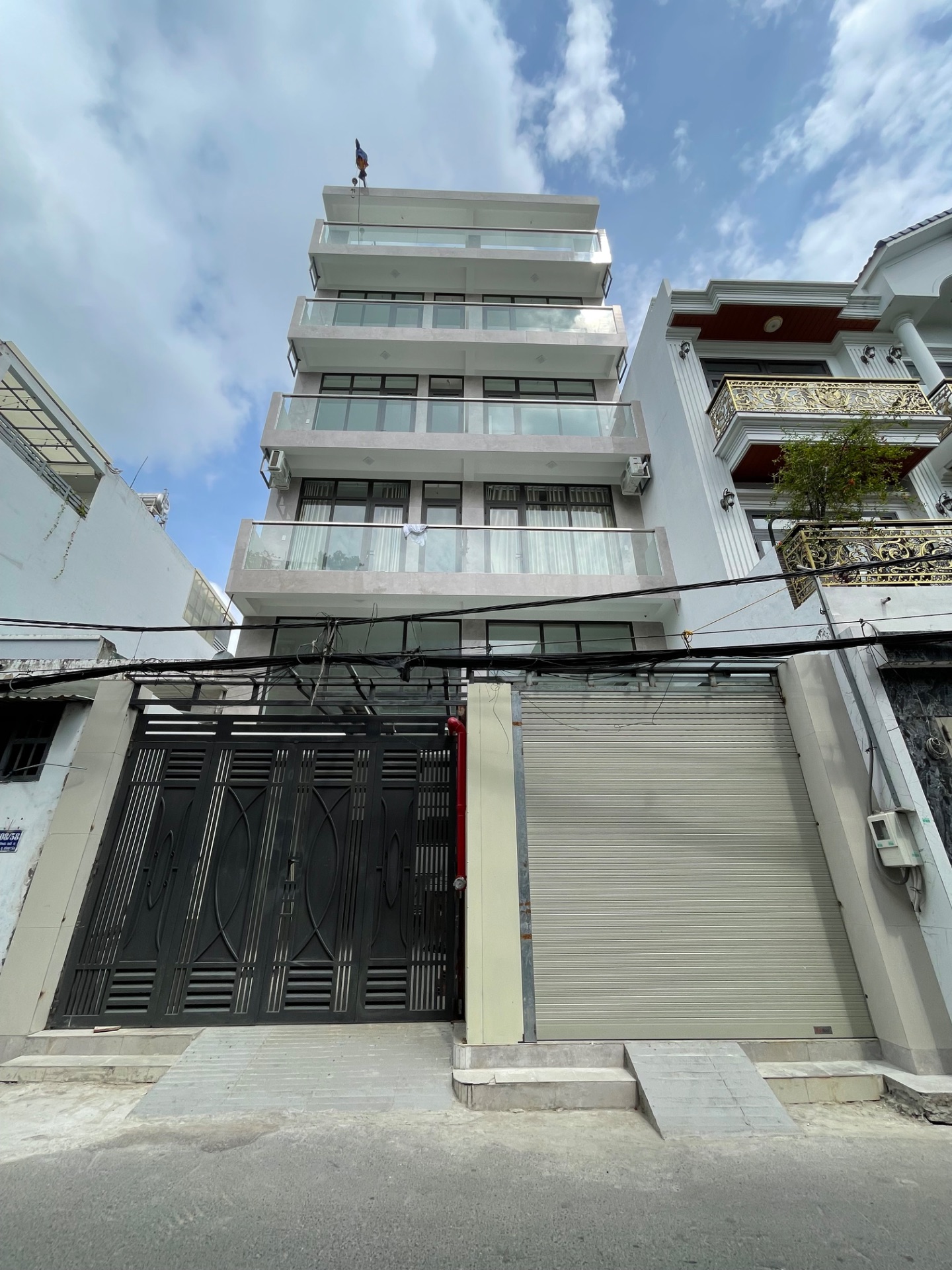 🔥BÁN CĂN HỘ DỊCH VỤ ĐƯỜNG SỐ 5 BÌNH HƯNG HÒA - 8x20M - TRỆT, LỬNG, 3 LẦU, SÂN THƯỢNG - GIÁ 24 TỶ