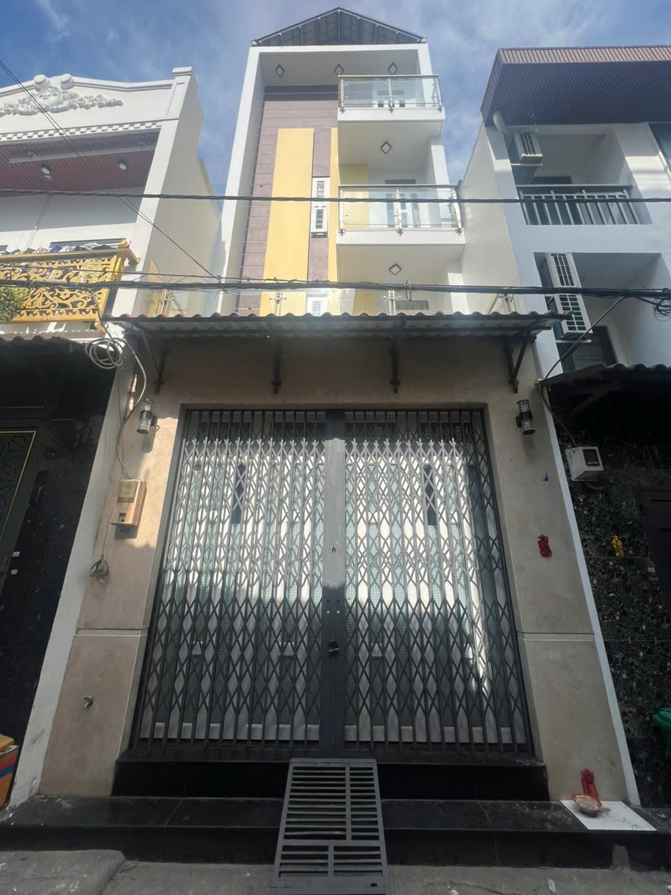 Bán Nhà Đường Số 18B – 1 Trệt 3 Lầu – Giá Chỉ 4.48 Tỷ
