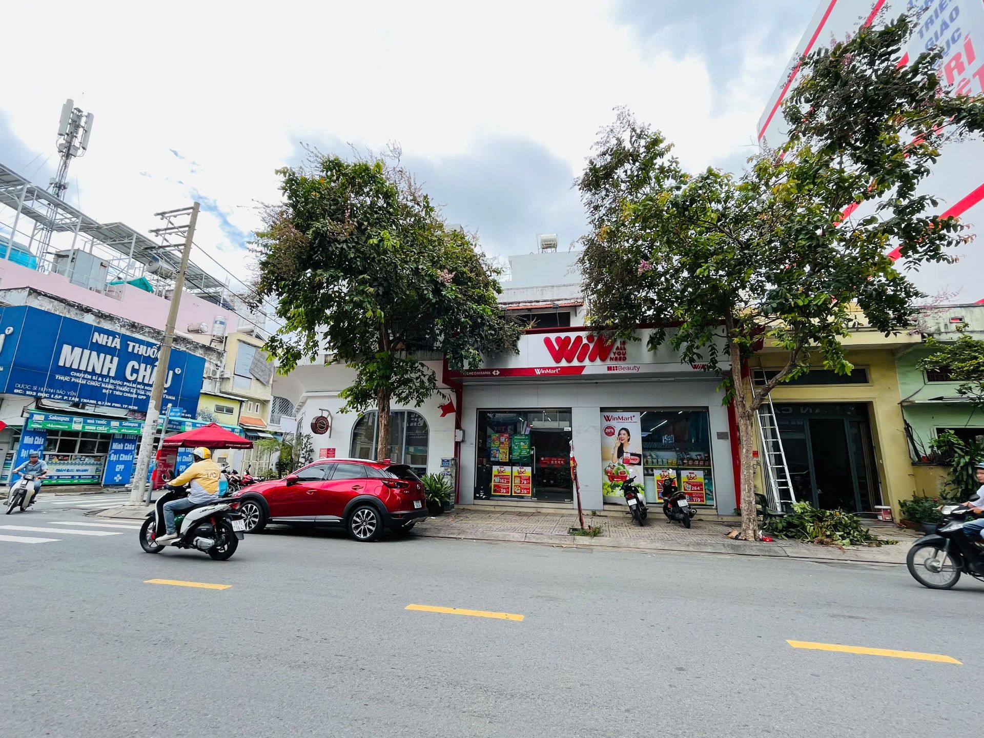 Bán nhà mặt tiền đường Độc Lập (DT 8m x 20m) 2 tầng - HĐT 50 tr/th. Giá bán 27 tỷ