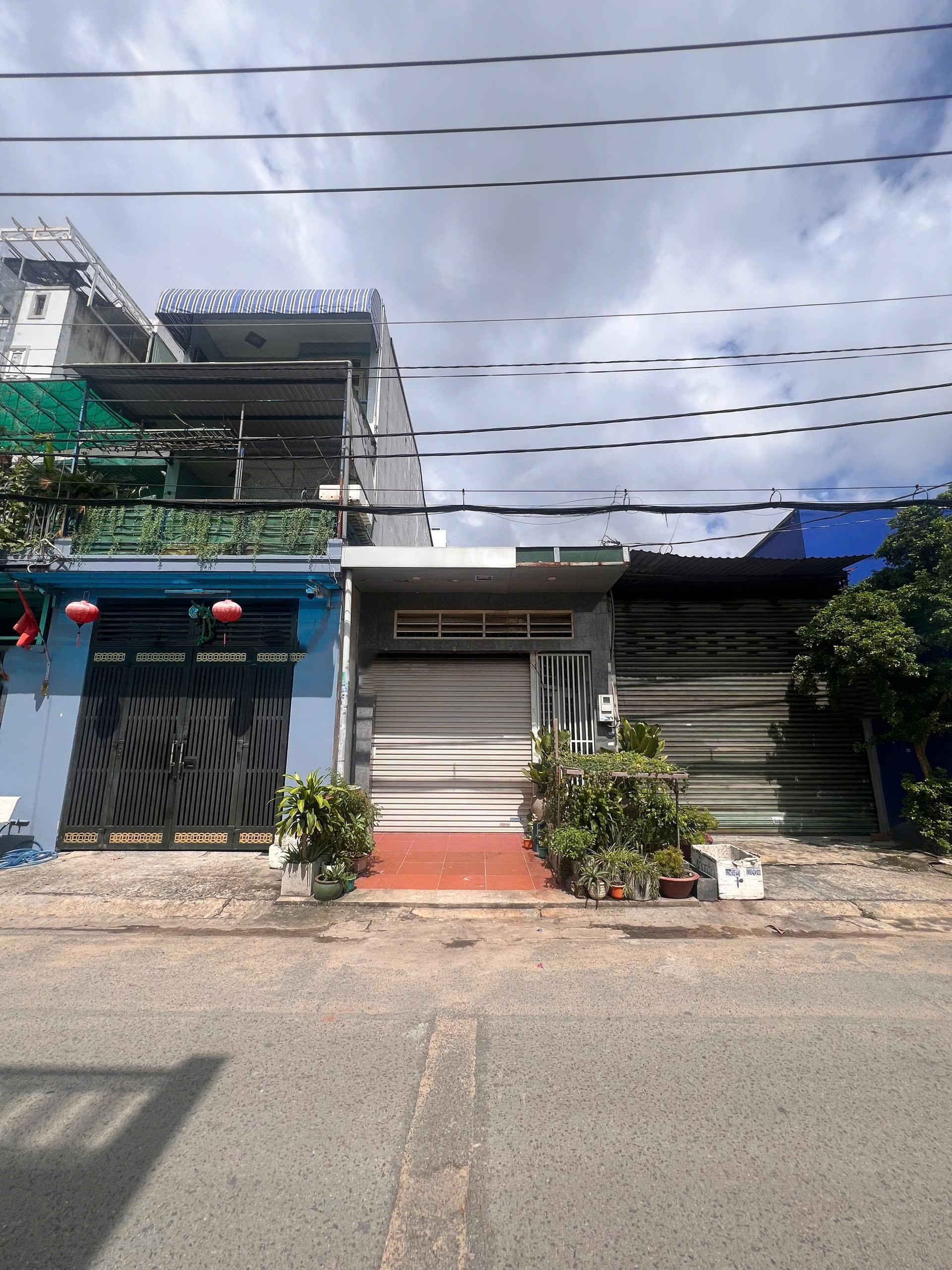 BÁN NHÀ TÂN KỲ TÂN QUÝ – 4X18M – SÂN ÔTÔ – HẺM 6M THÔNG – 7,5 TỶ TL
