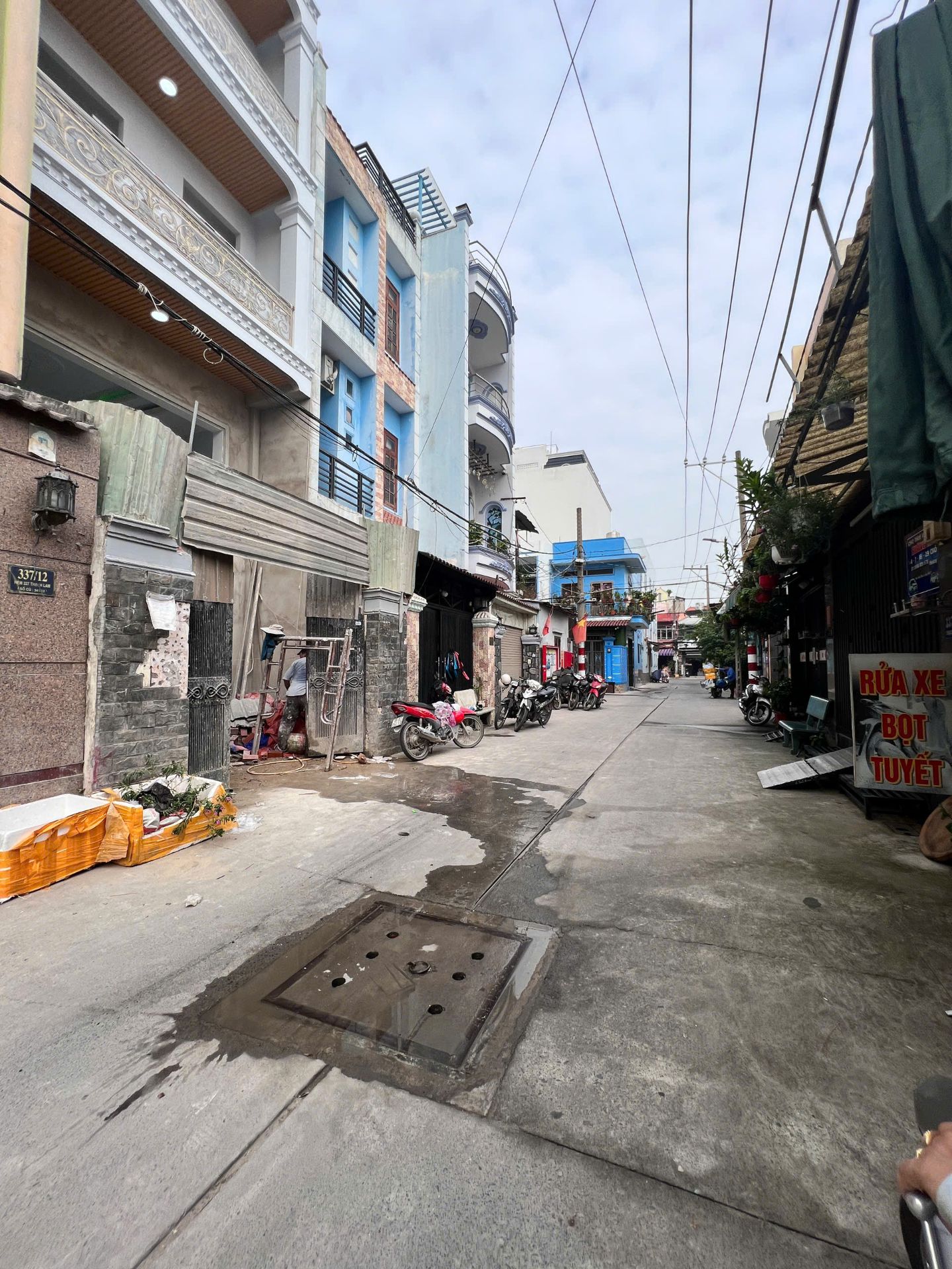 Bán nhà hẽm 337 Thạch Lam ( 4x14m) 2 lầu,sân thượng,hẽm thẳng 6m,cách mặt tiền vài căn nhà