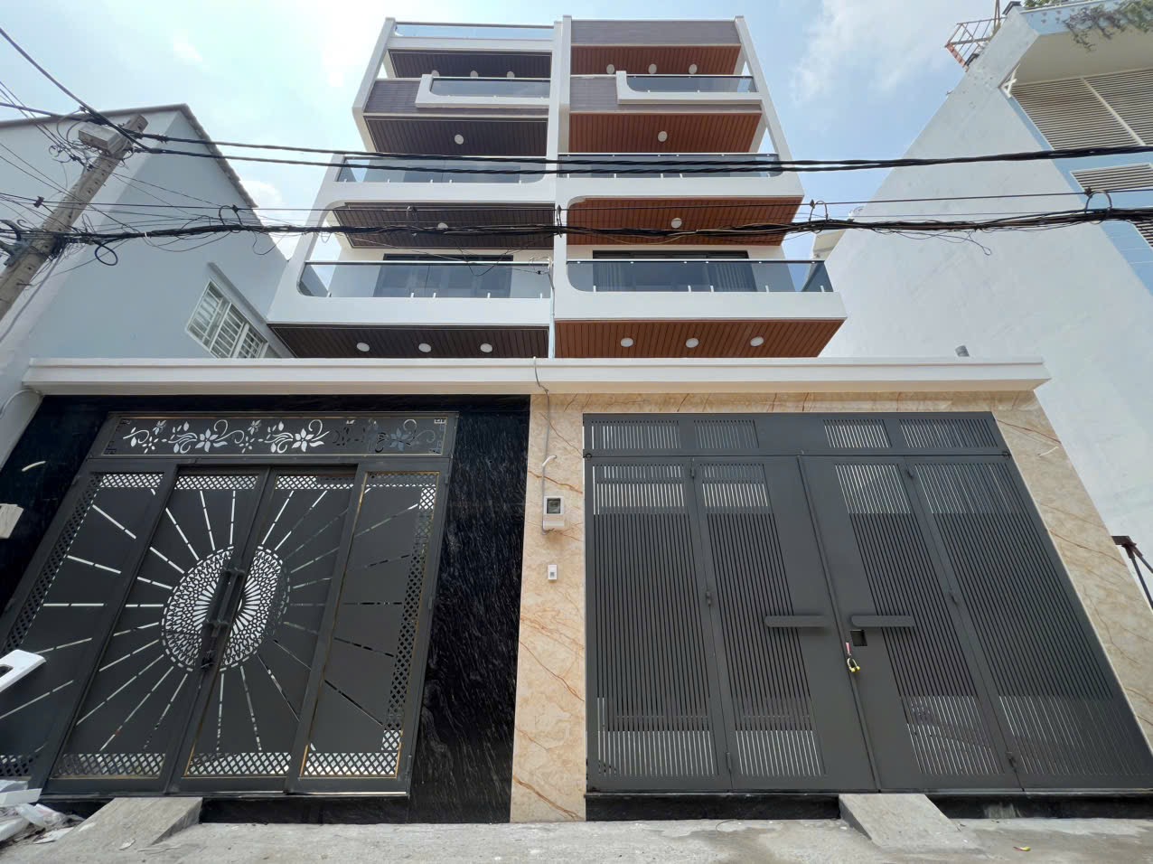 📍Nhà mới giáp ngã tư bốn xã DT: 5,2 x 13,5 - 5 tầng HxH full Nt giá 7T7 TL tốt sở hữu ngay ạ 🥰