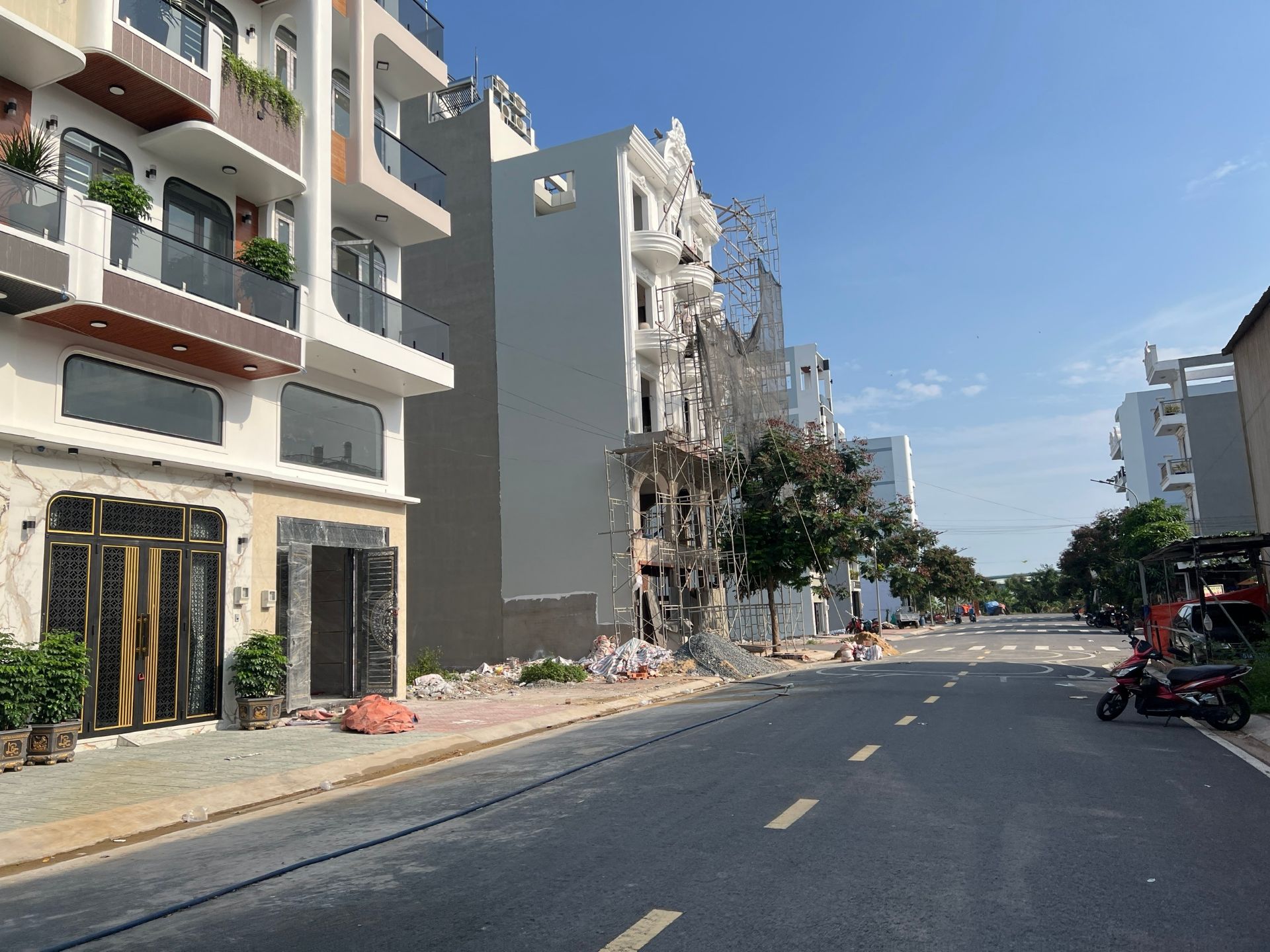 ĐẤT HẺM NHỰA 20M TÂY LÂN Diện tích 4x22M GIÁ 5,8 TỶ TL